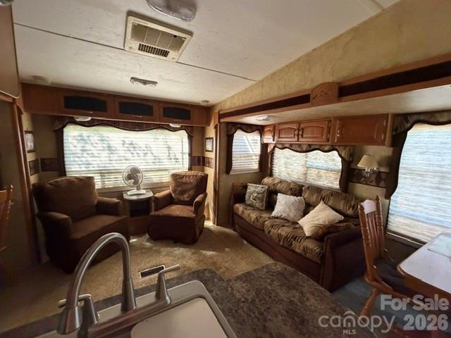 110 Starboard Trail Property Photo 11