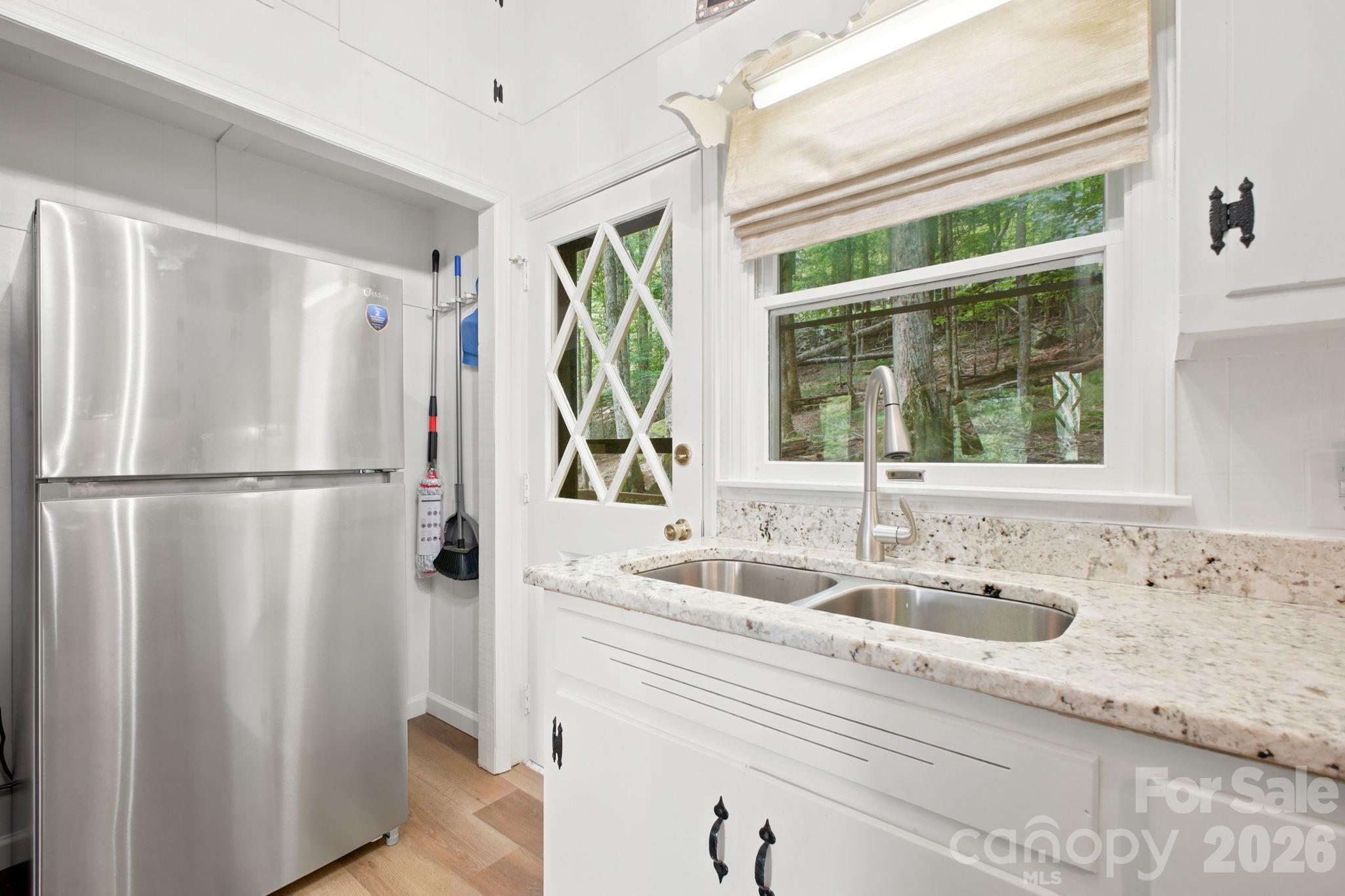 242 Charter Hills Road Property Photo 7