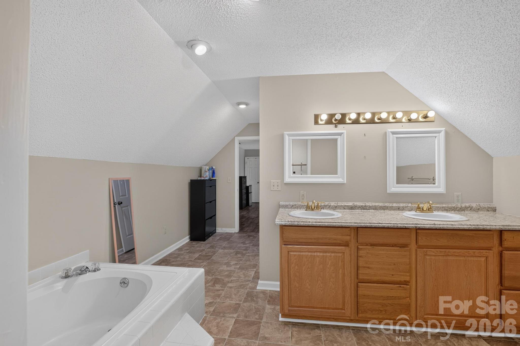 922 Plantation Drive Property Photo 34