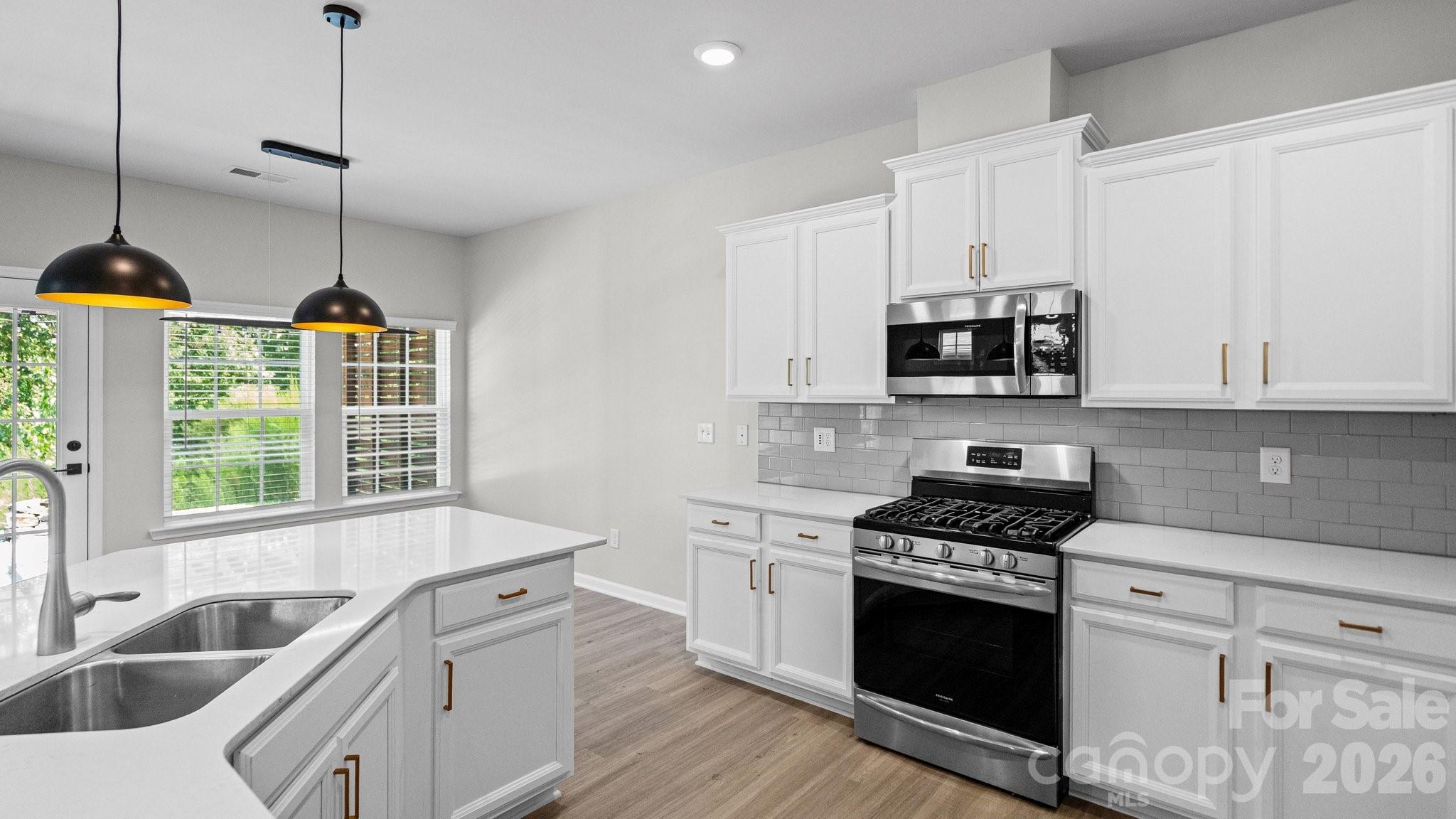 1257 Loggerhead Drive Property Photo 4