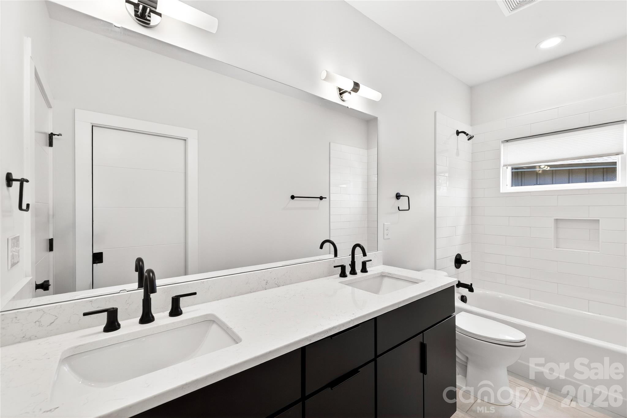 5044 Double Lakes Drive Property Photo 19