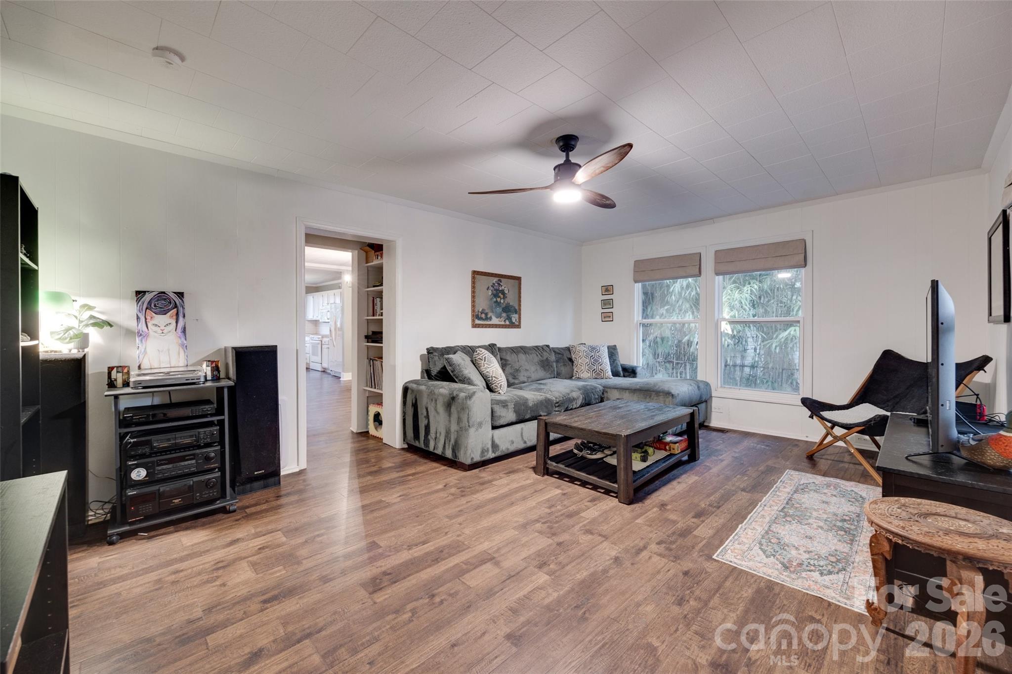 608 Spruce Street Property Photo 4