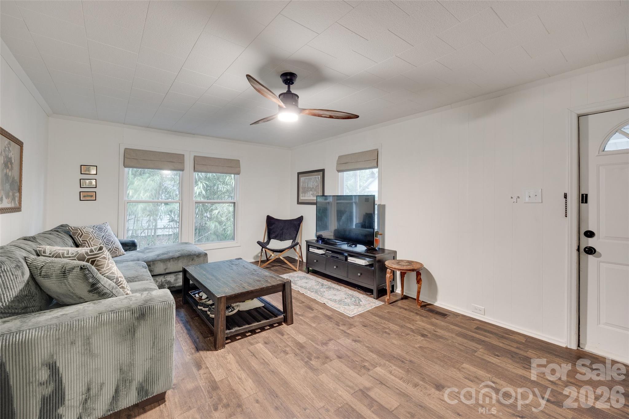 608 Spruce Street Property Photo 5