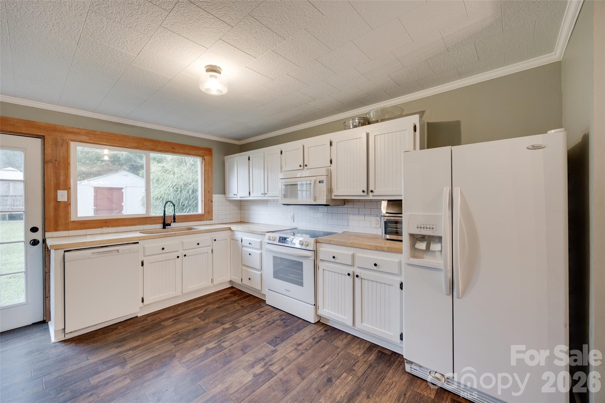 608 Spruce Street Property Photo 10