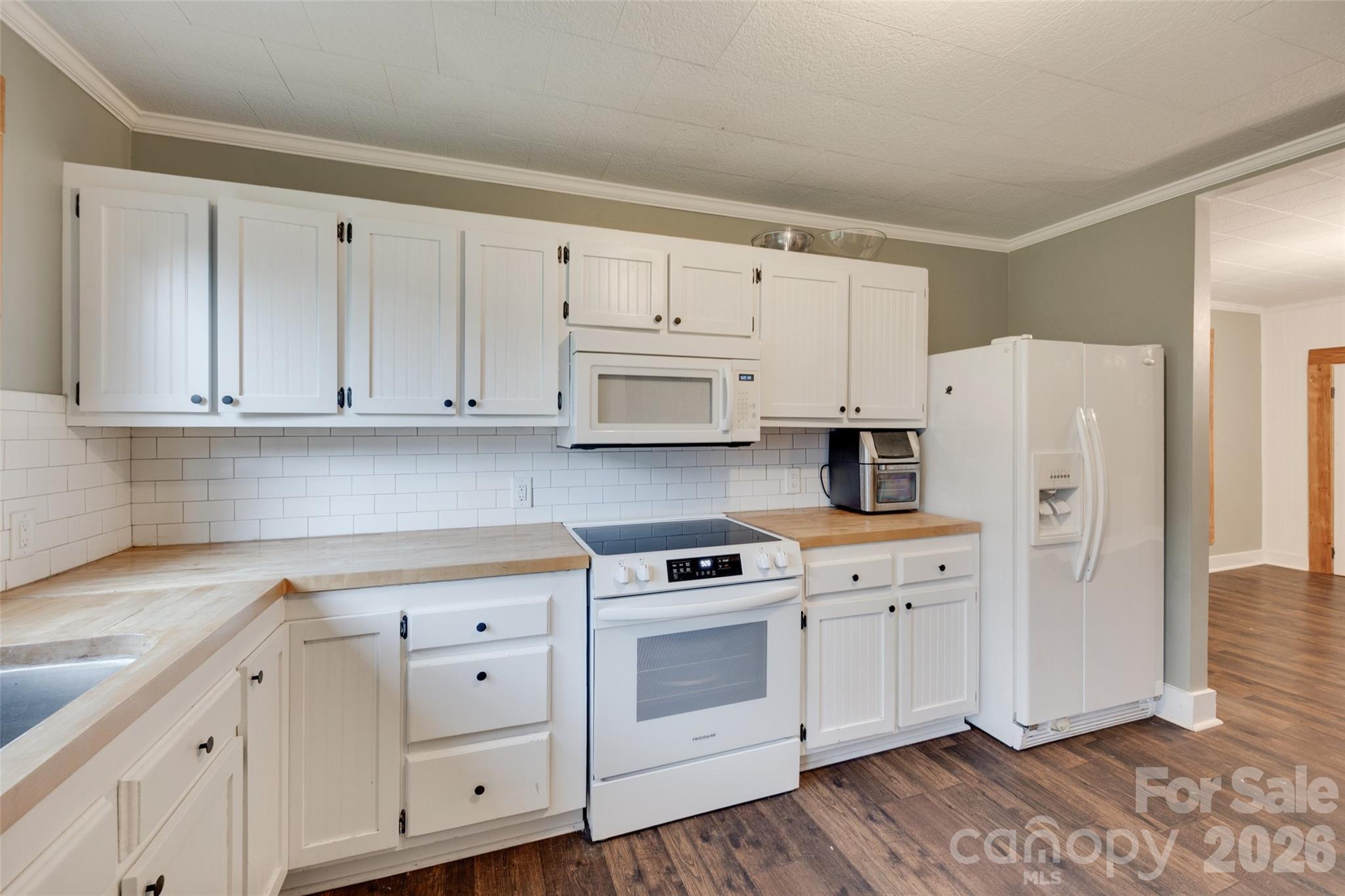 608 Spruce Street Property Photo 11