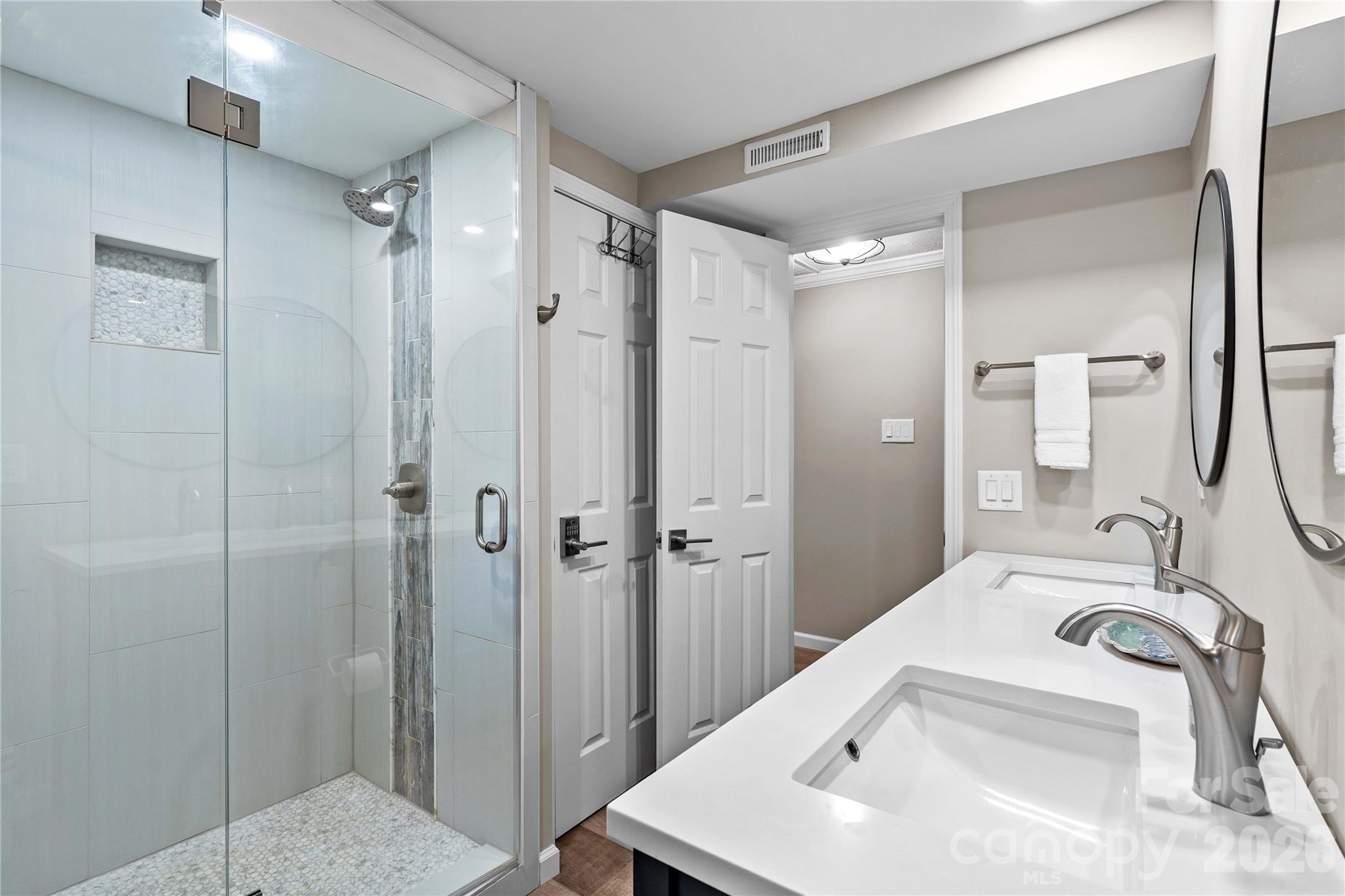 150 Shady Cove Drive Property Photo 42