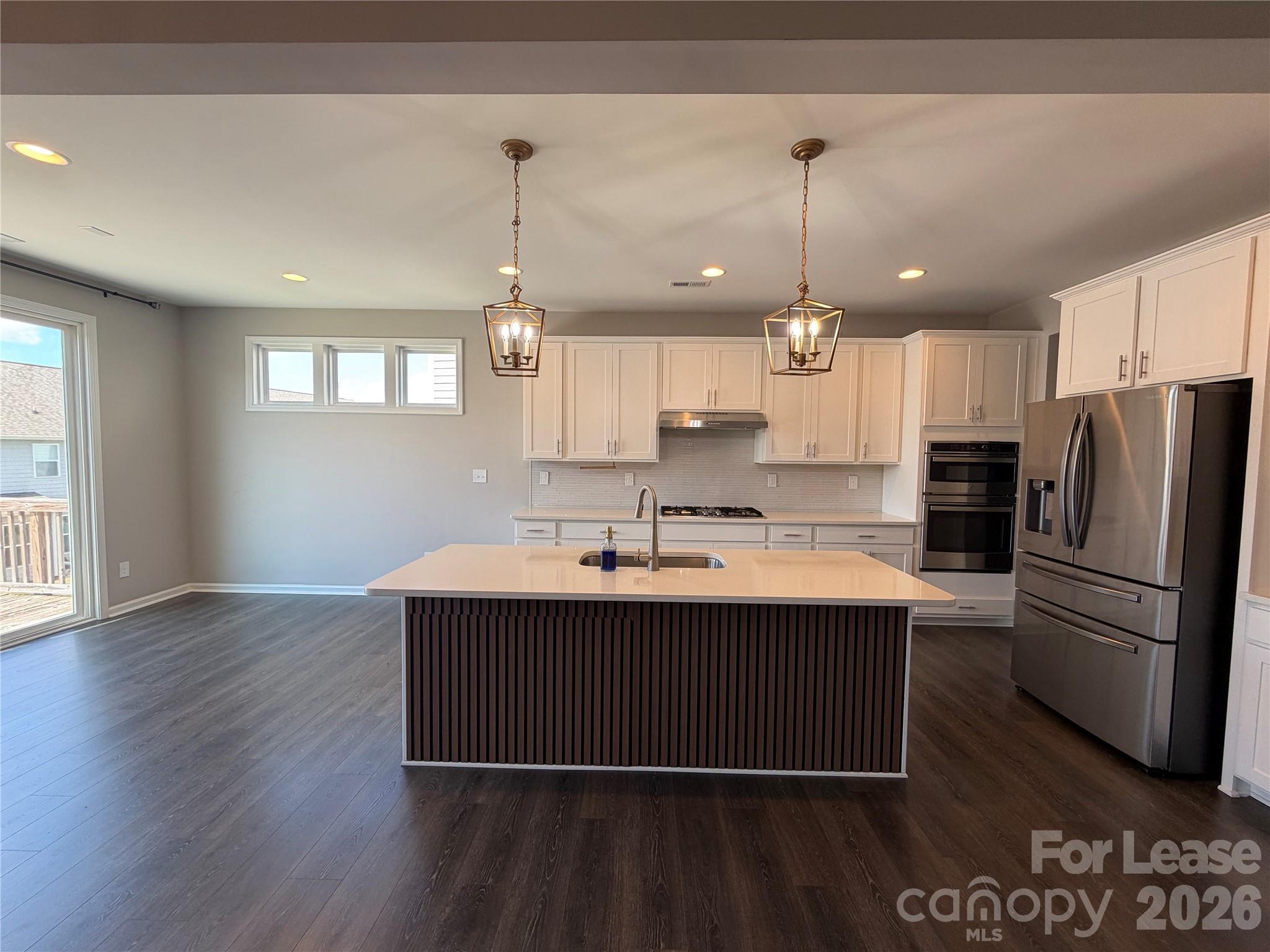 194 Winterberry Street Property Photo 4