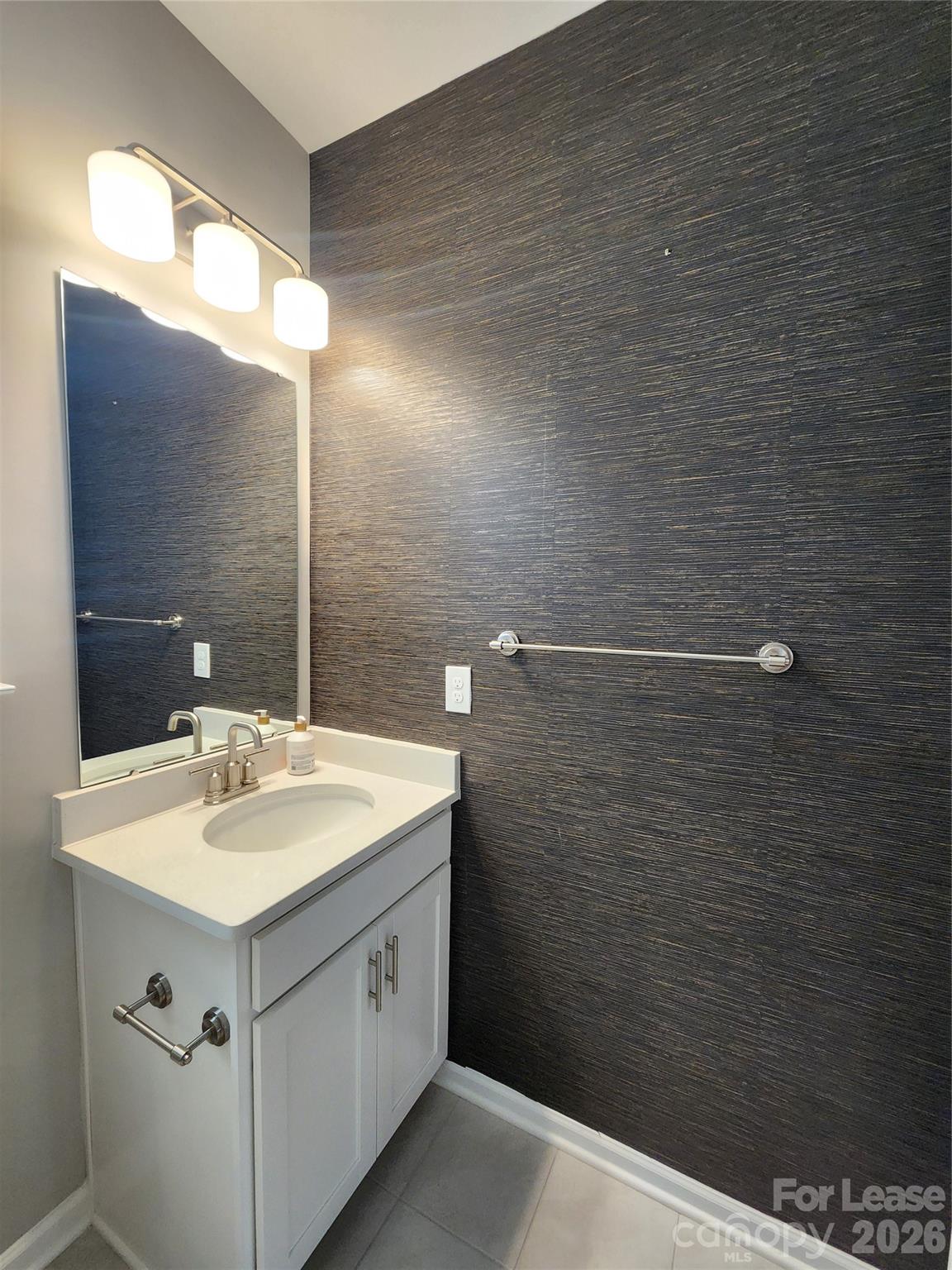 194 Winterberry Street Property Photo 9