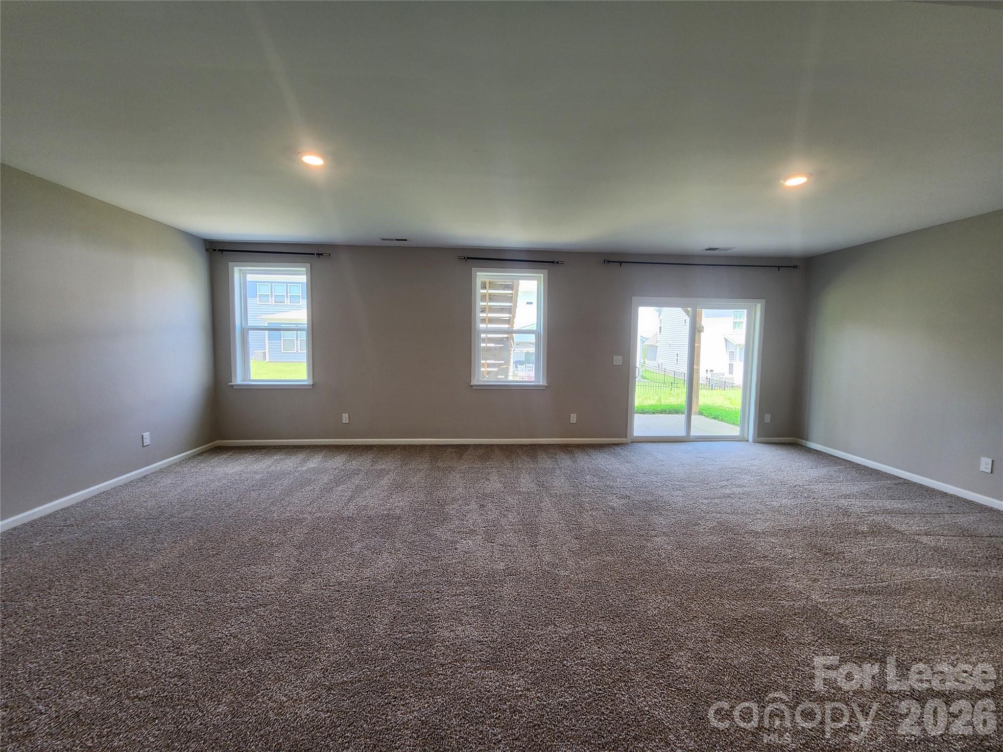 194 Winterberry Street Property Photo 13