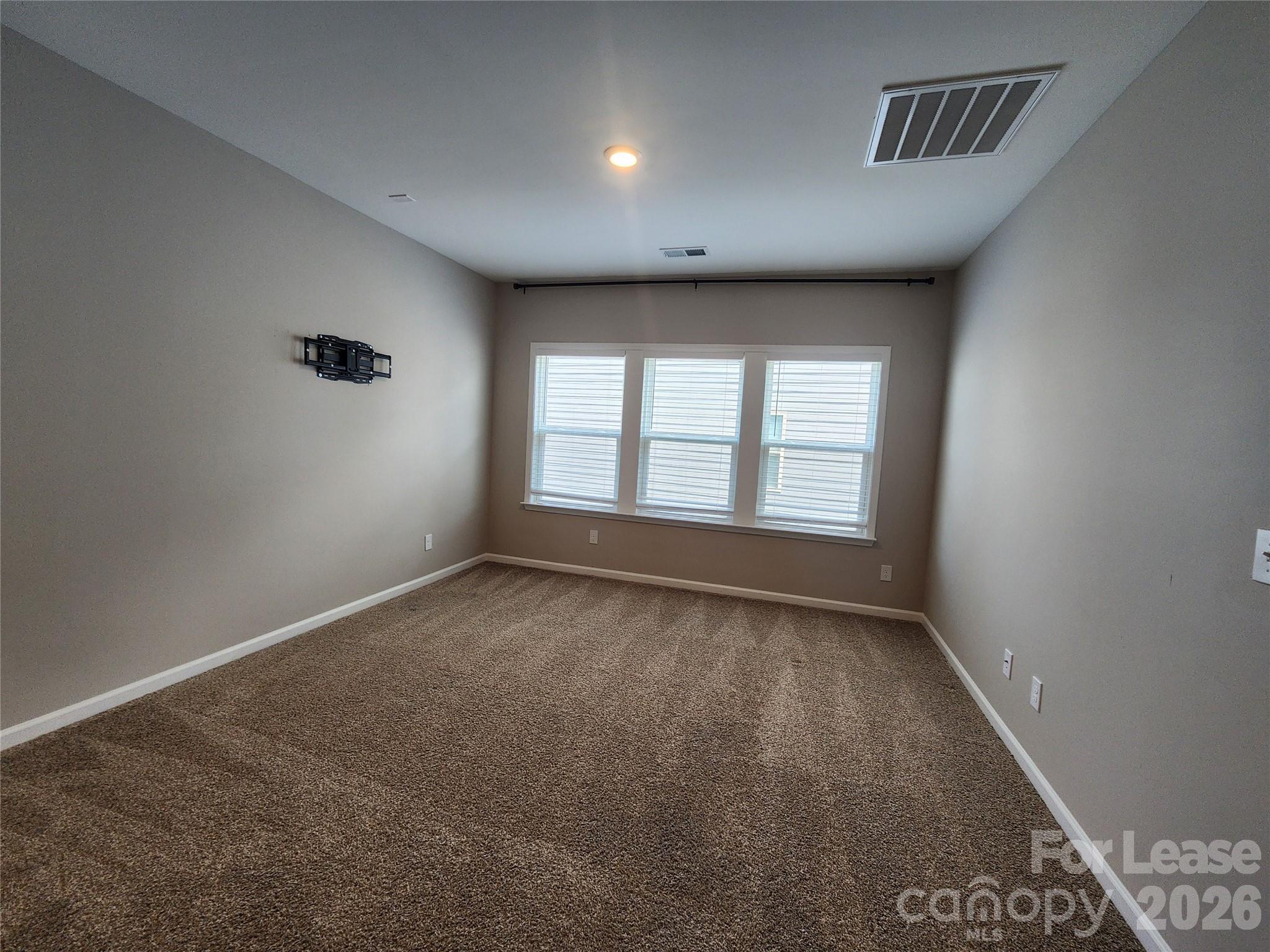 194 Winterberry Street Property Photo 19