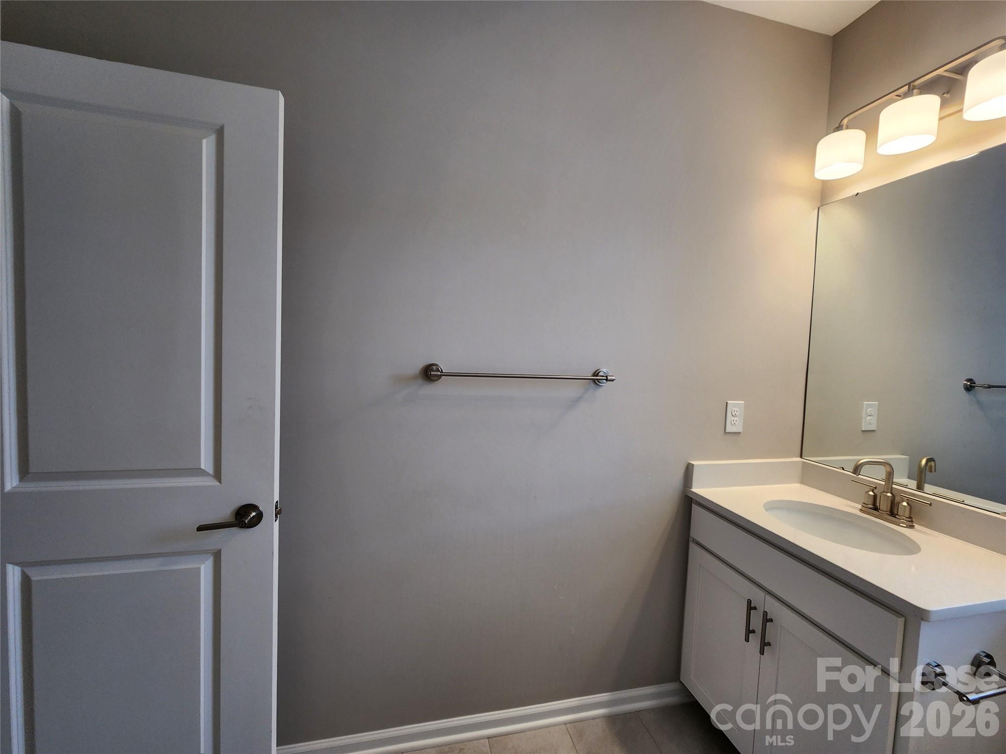 194 Winterberry Street Property Photo 24