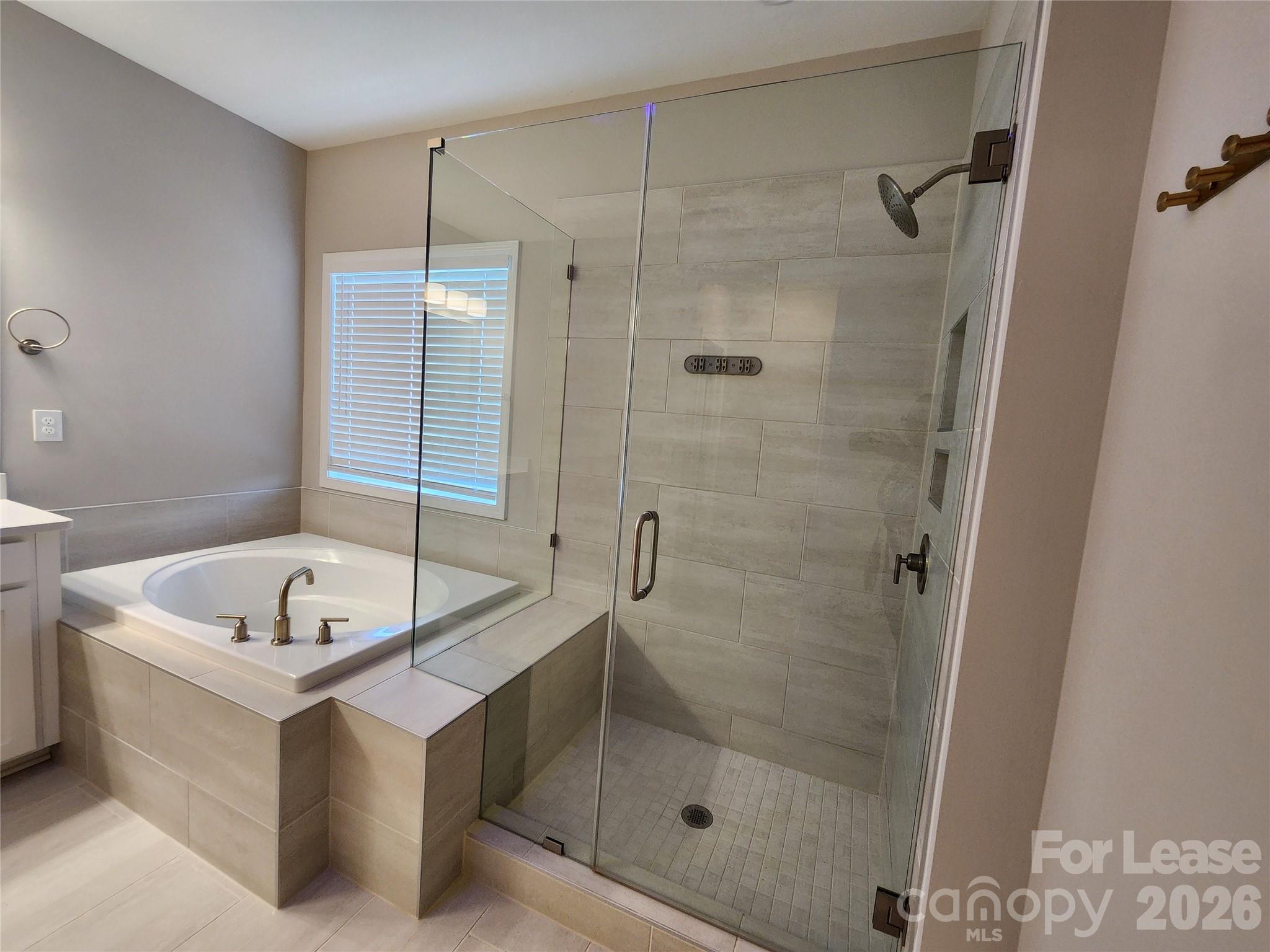 194 Winterberry Street Property Photo 33
