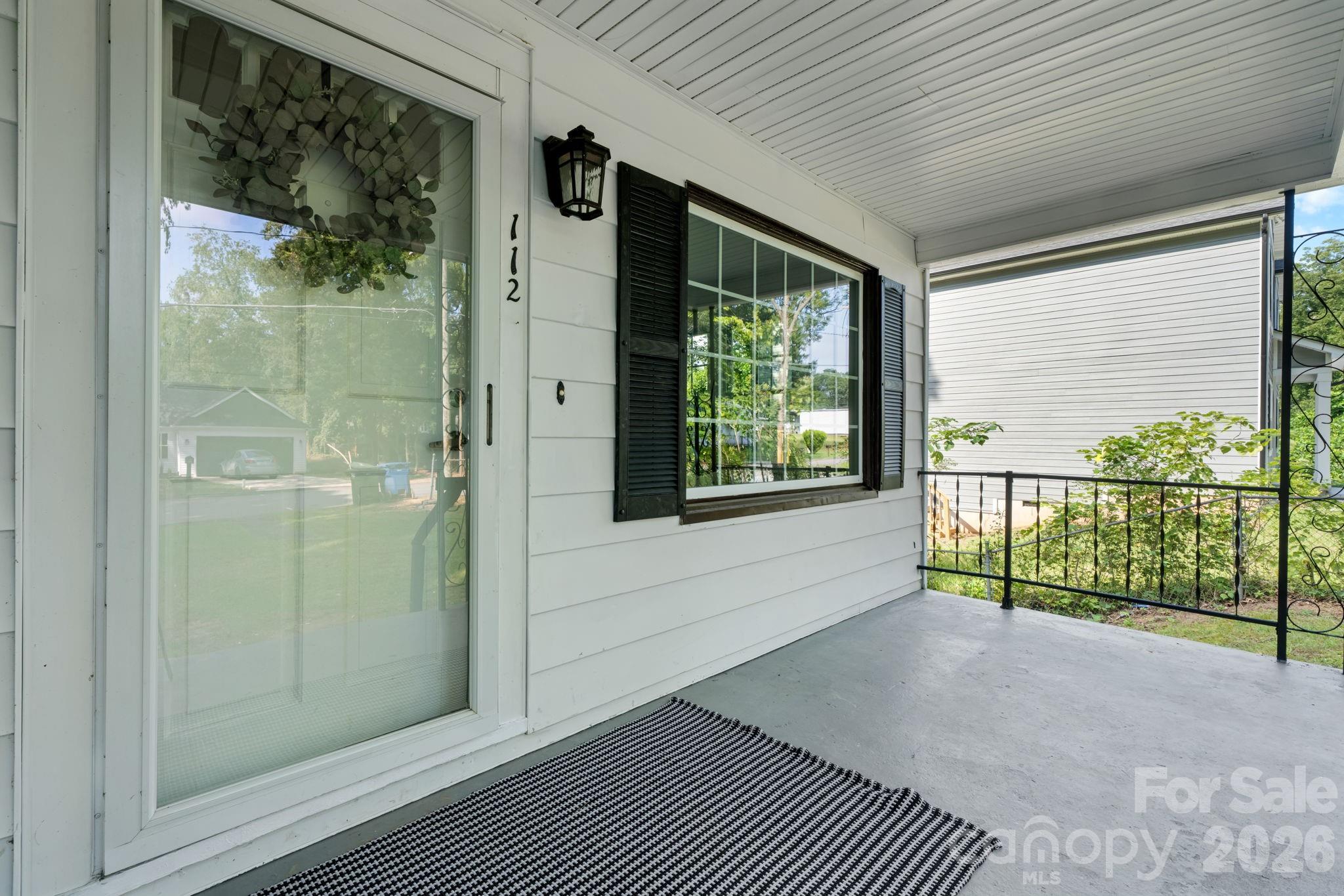 112 10th Avenue Property Photo 2