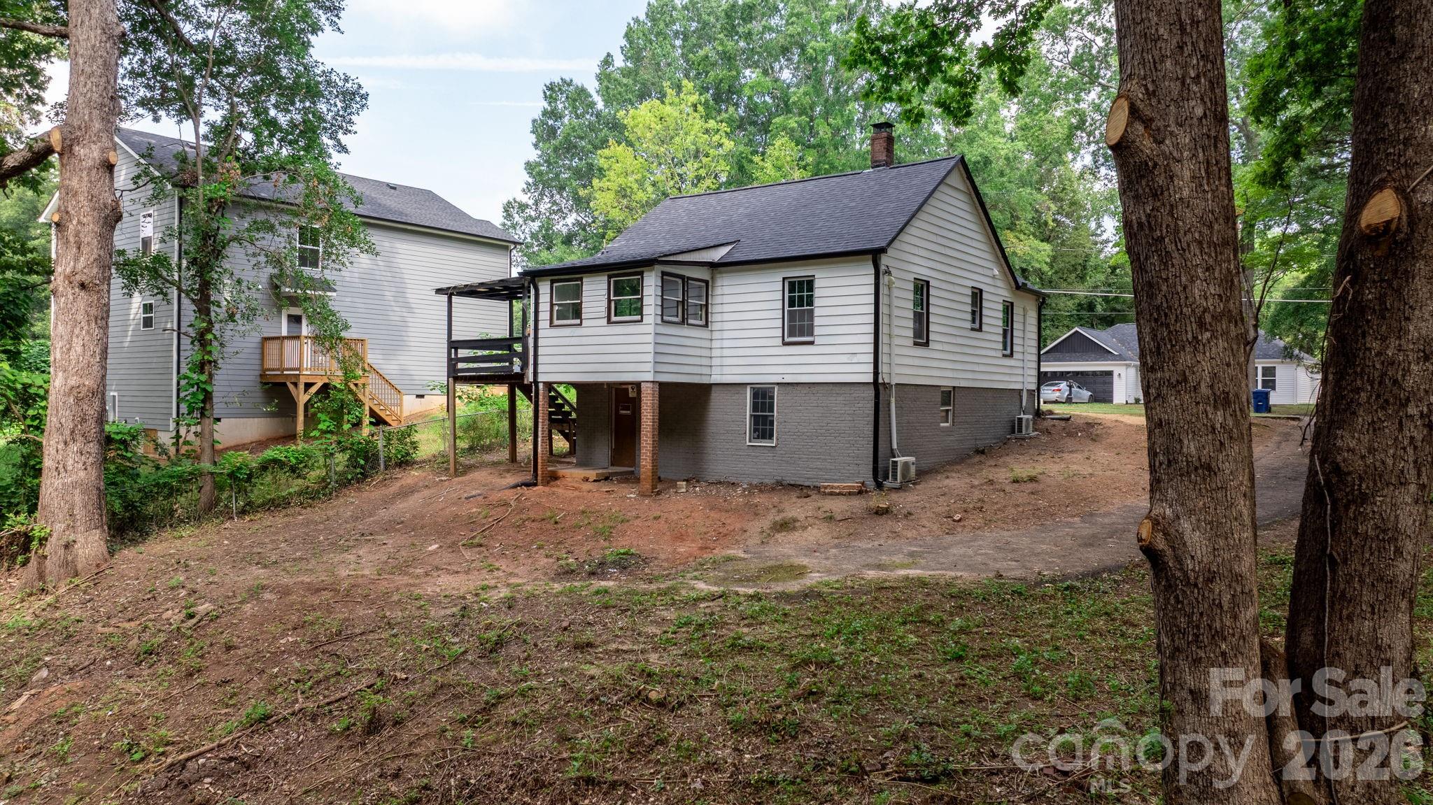 112 10th Avenue Property Photo 18