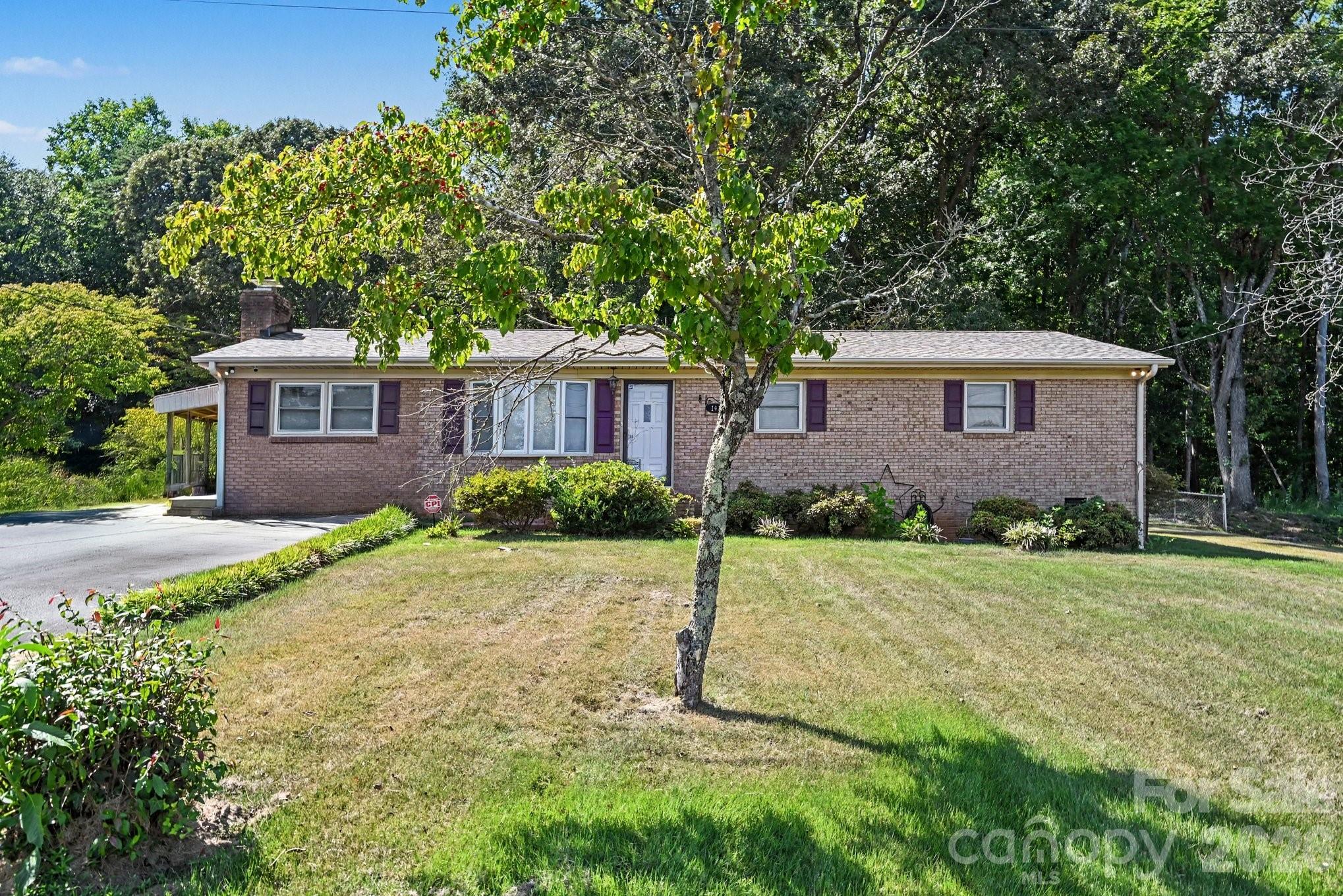 141 Howie Street Property Photo