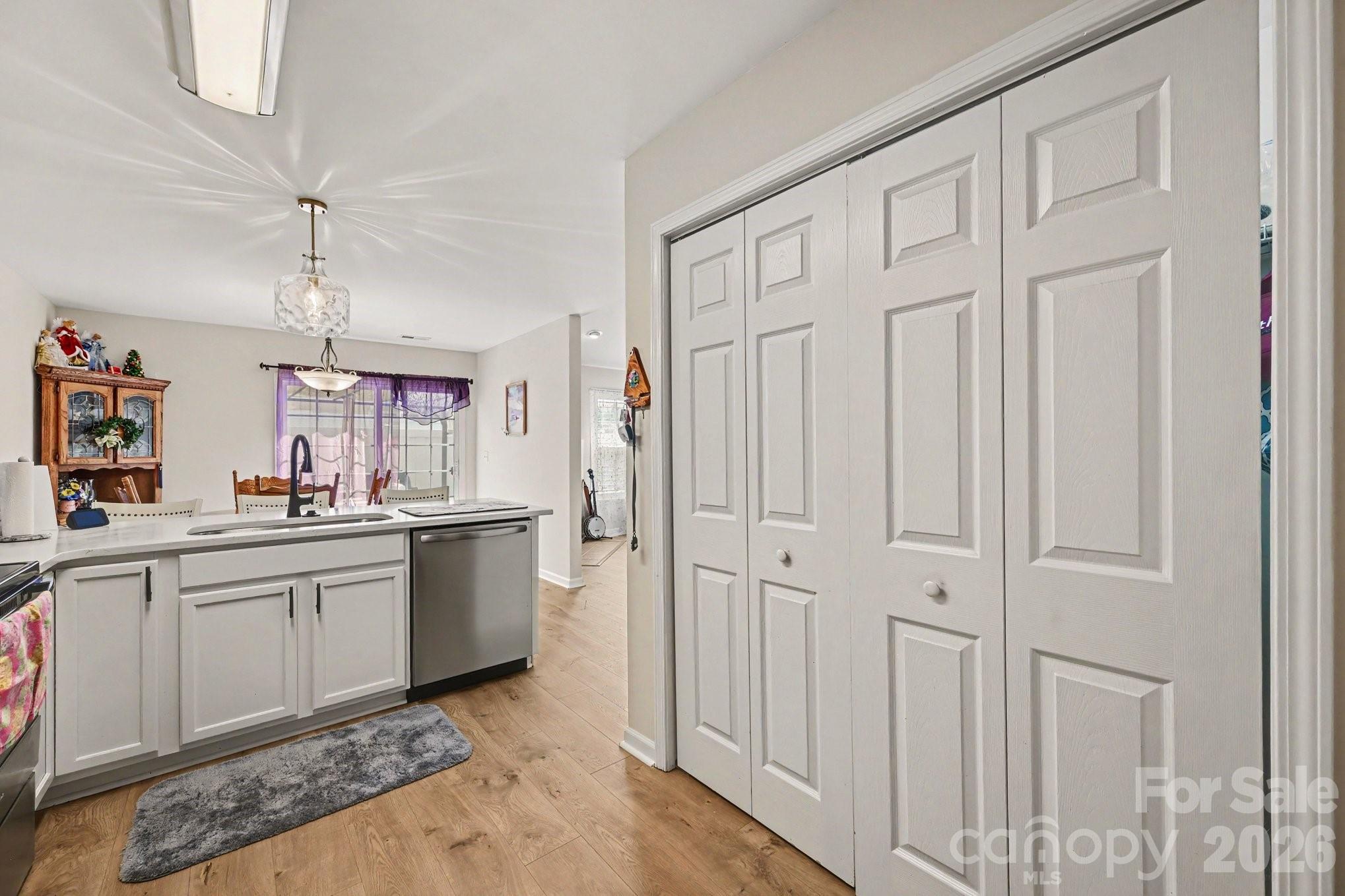 219 Edinburgh Court Property Photo 7