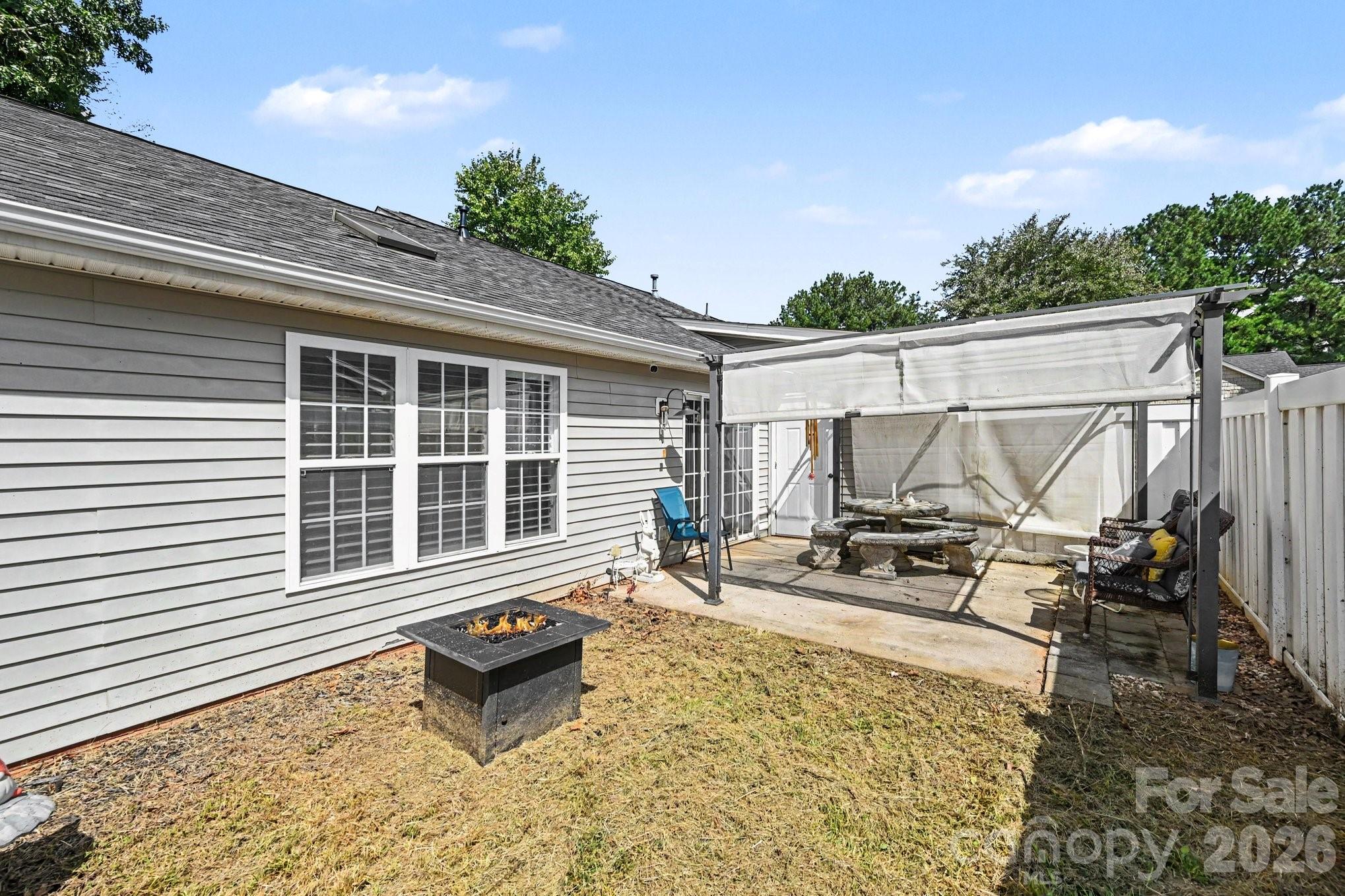 219 Edinburgh Court Property Photo 14