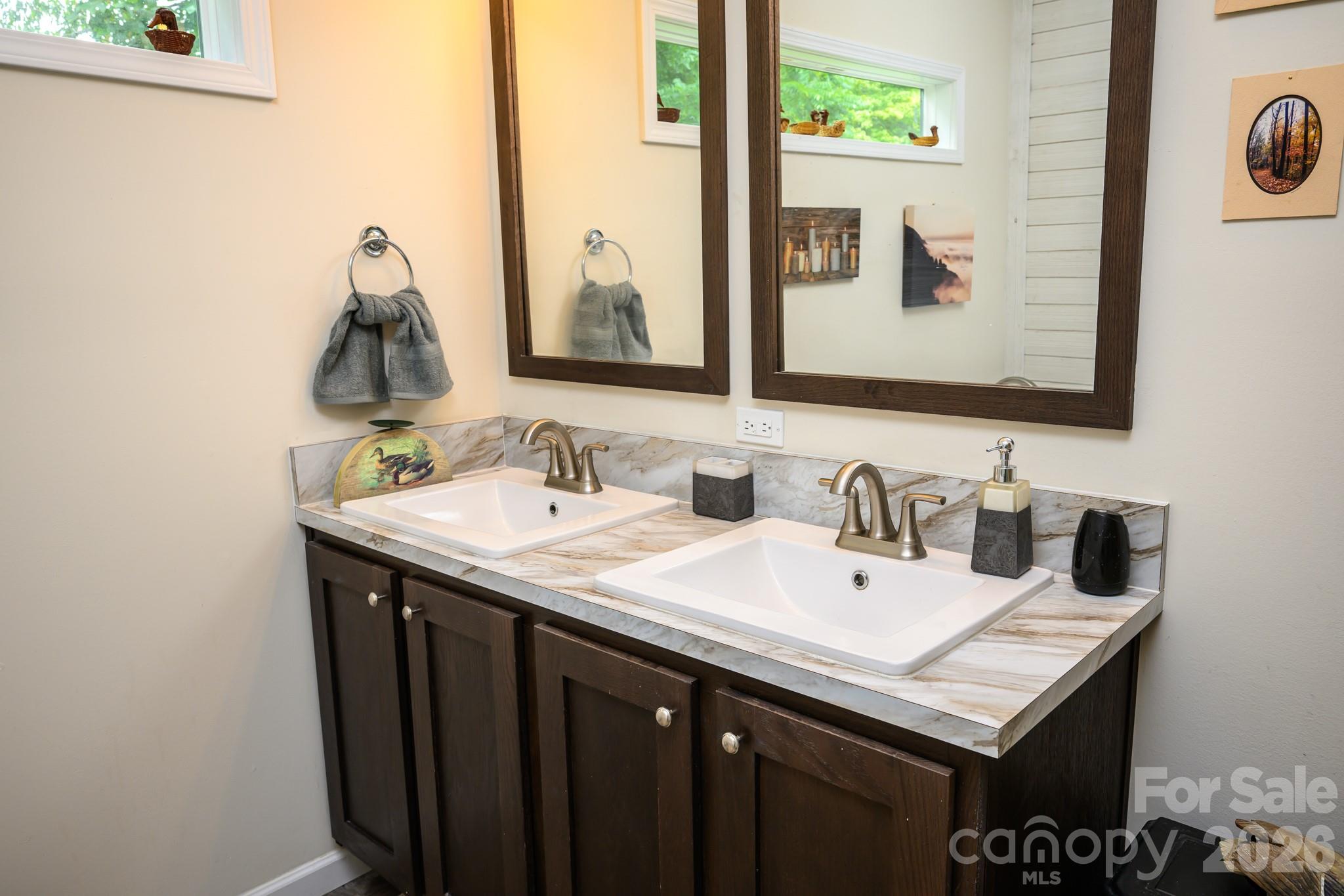 324 Plemmons Place Property Photo 14