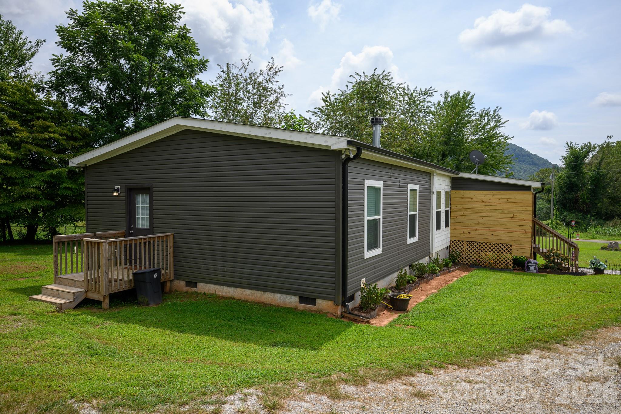 324 Plemmons Place Property Photo 23