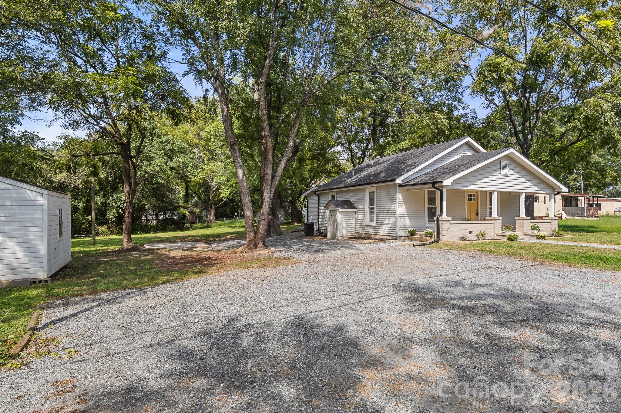 238 37th Street Property Photo 4