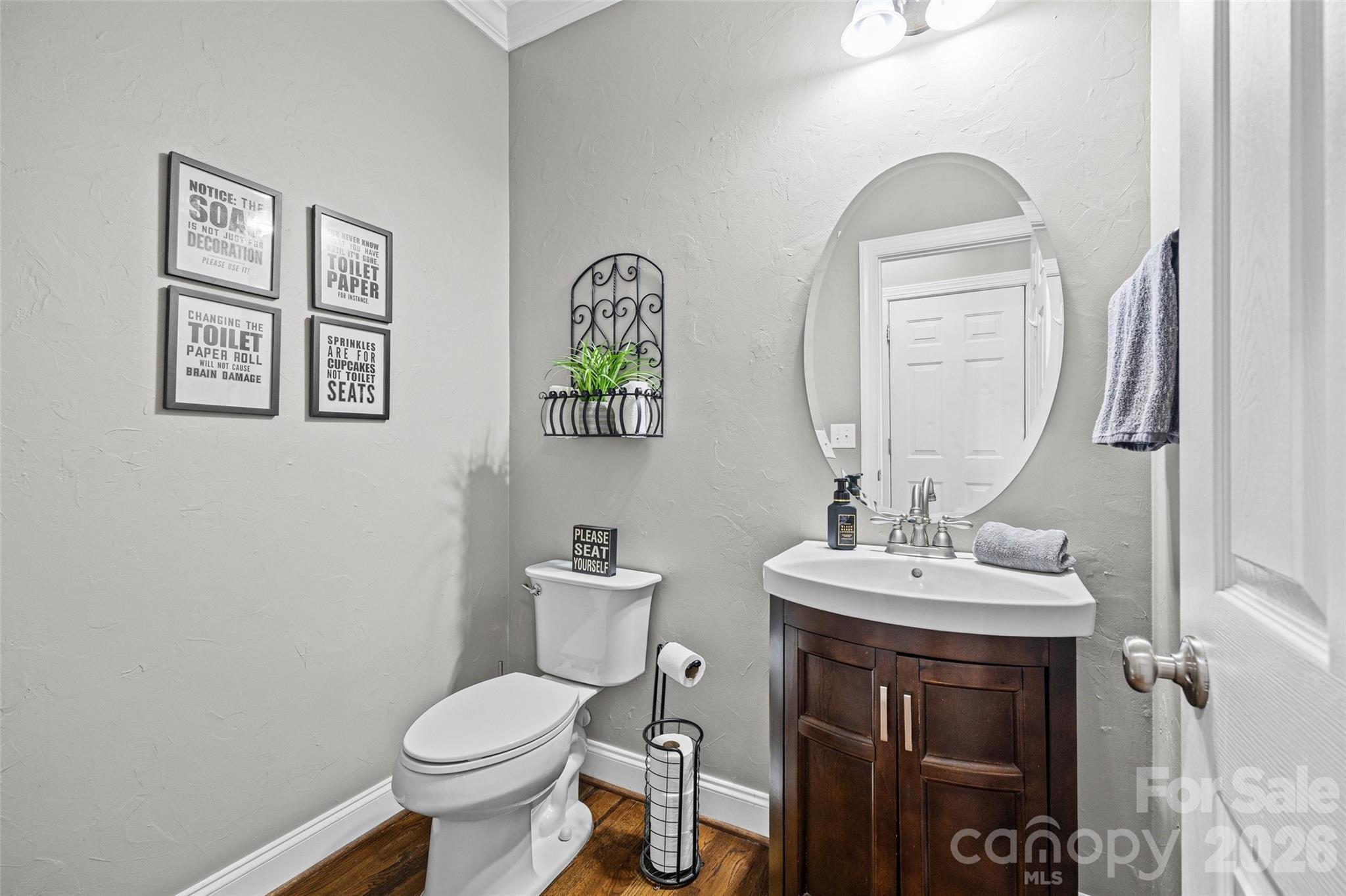 1063 Hunters Run Drive Property Photo 11