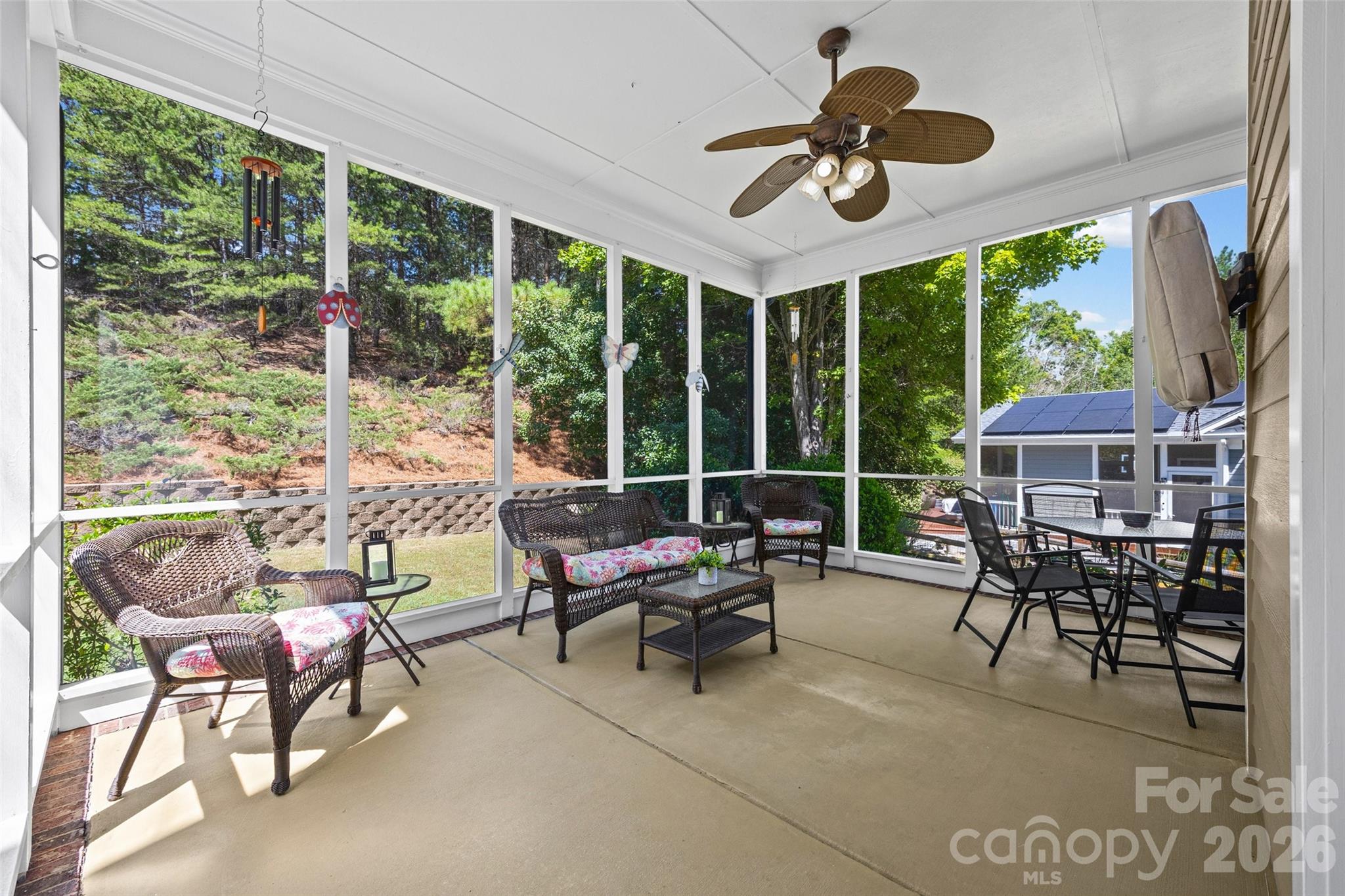 1063 Hunters Run Drive Property Photo 26