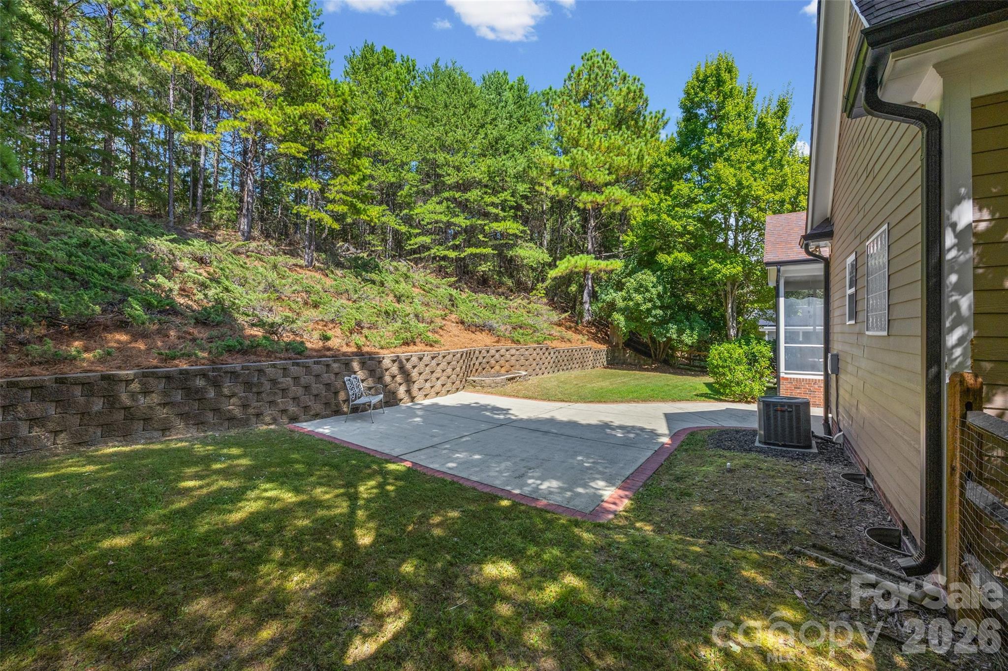 1063 Hunters Run Drive Property Photo 27