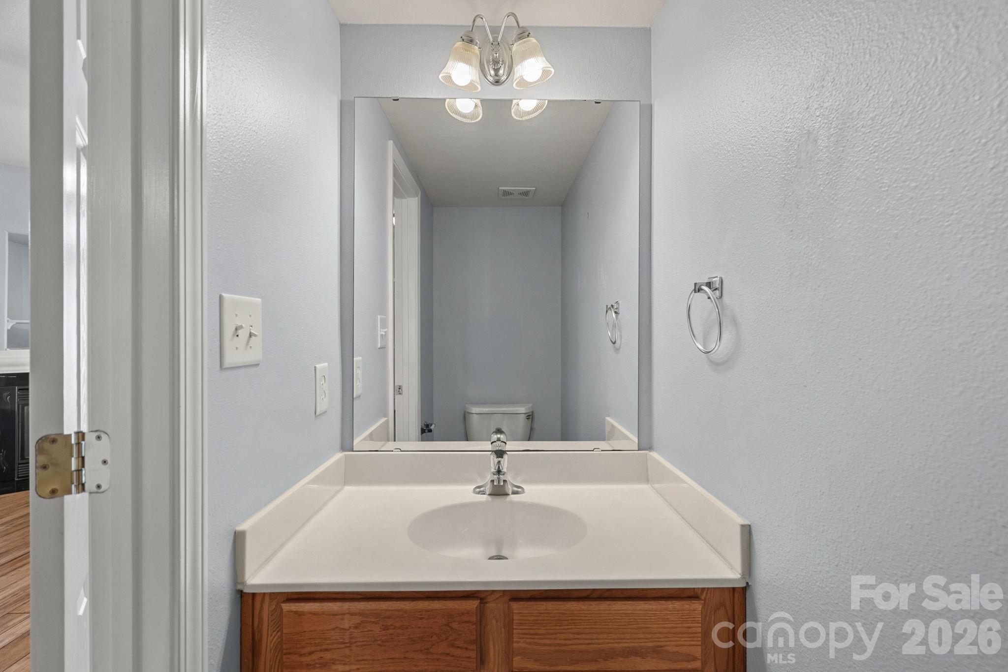 4037 Center Place Drive Property Photo 13