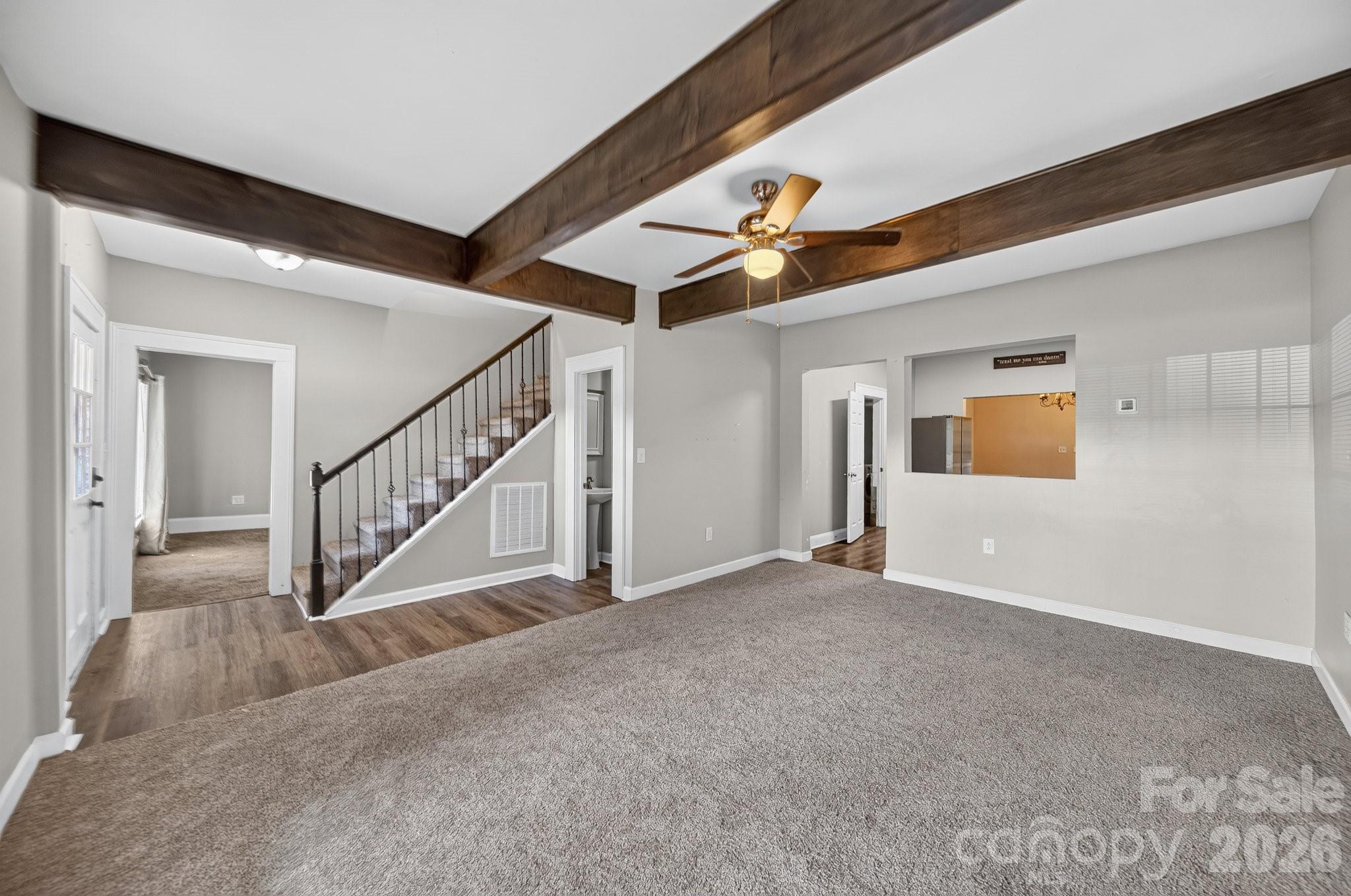 659 N Main Street Property Photo 4