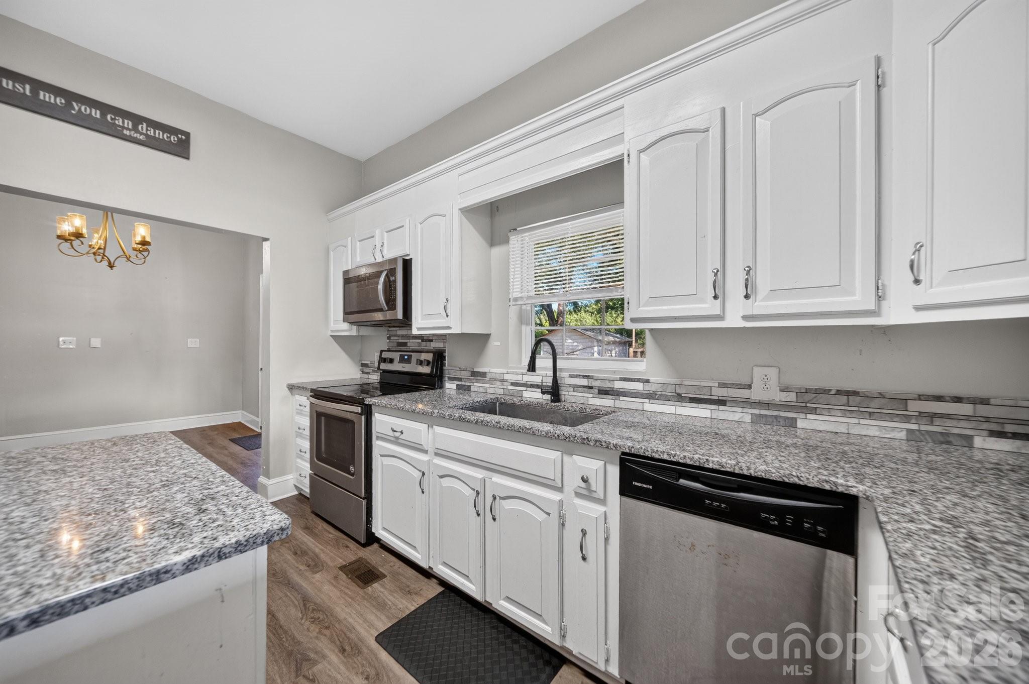 659 N Main Street Property Photo 12
