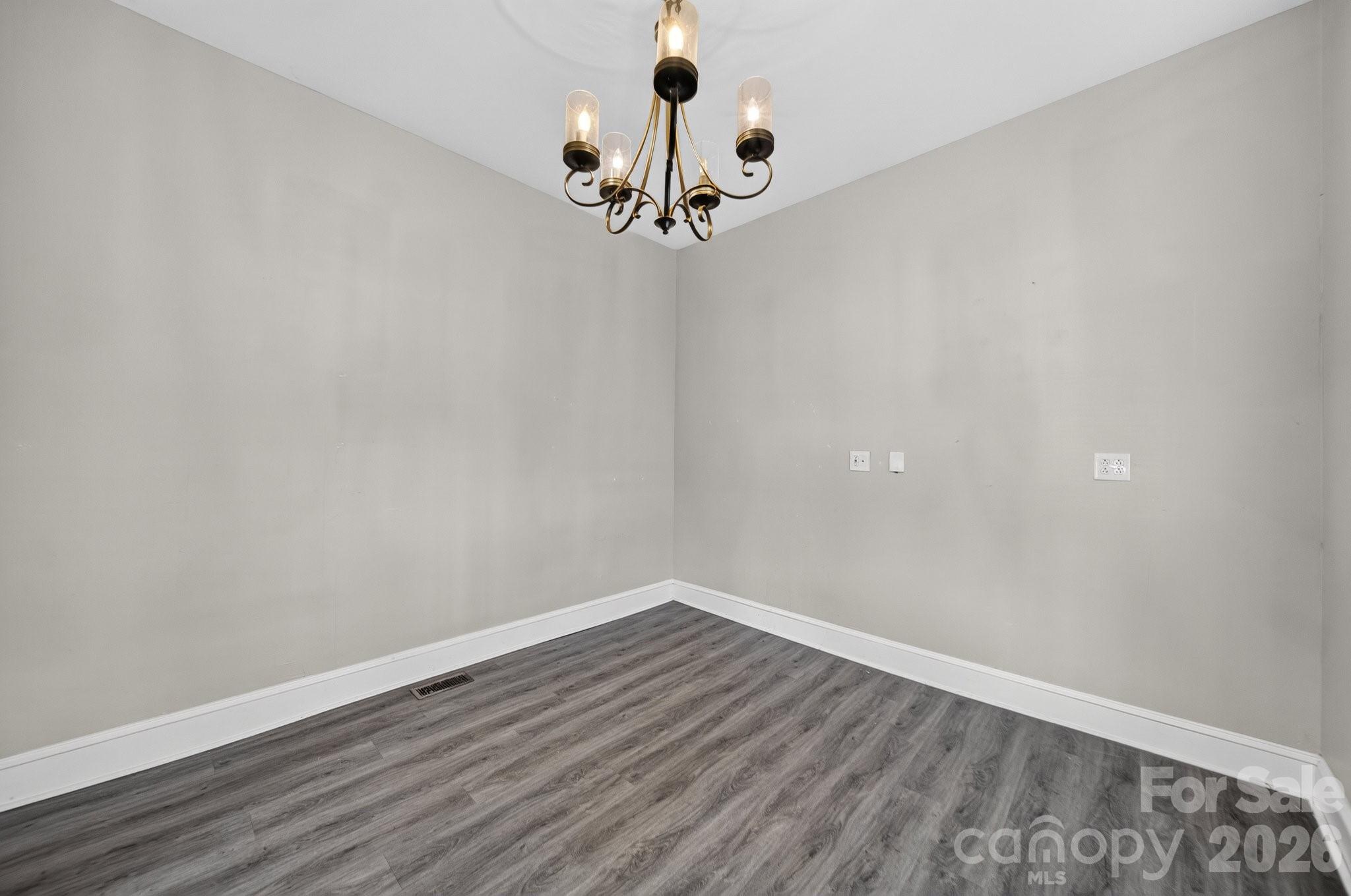 659 N Main Street Property Photo 13