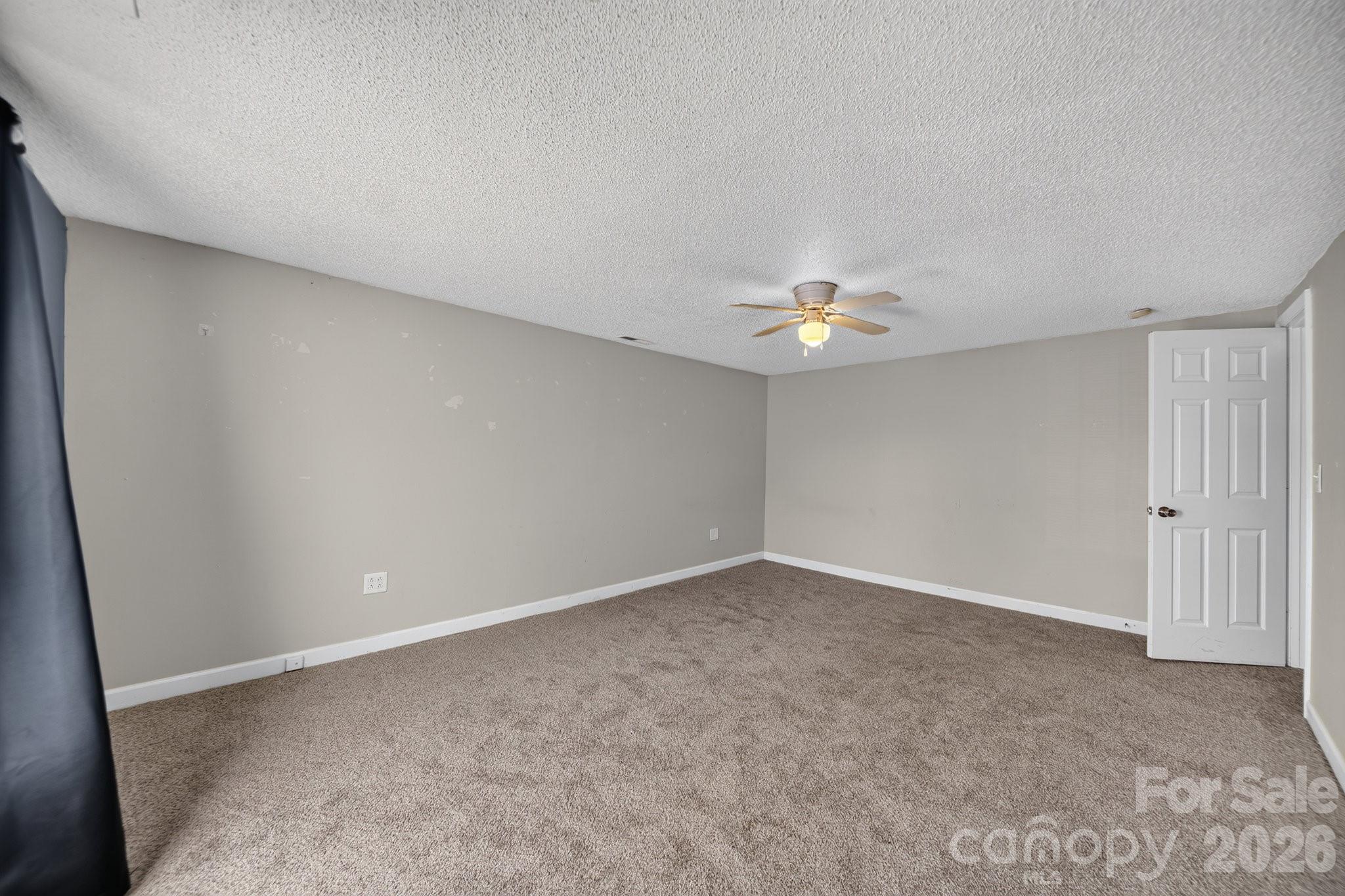 659 N Main Street Property Photo 27