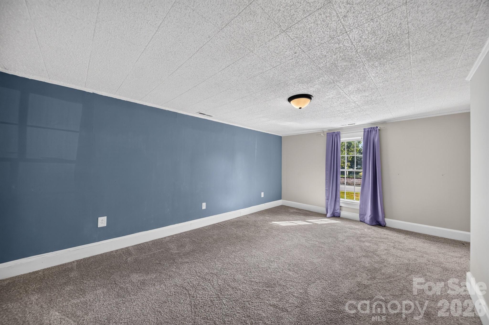 659 N Main Street Property Photo 29