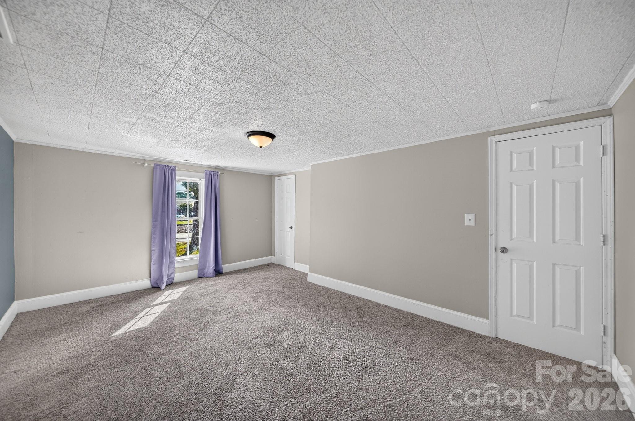 659 N Main Street Property Photo 30