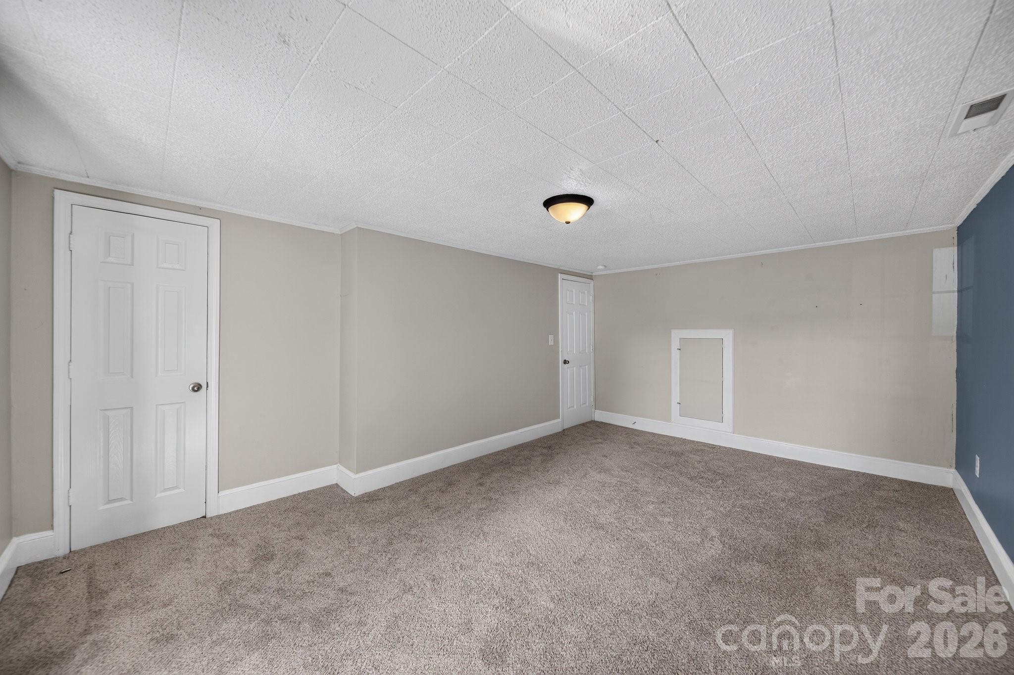 659 N Main Street Property Photo 31