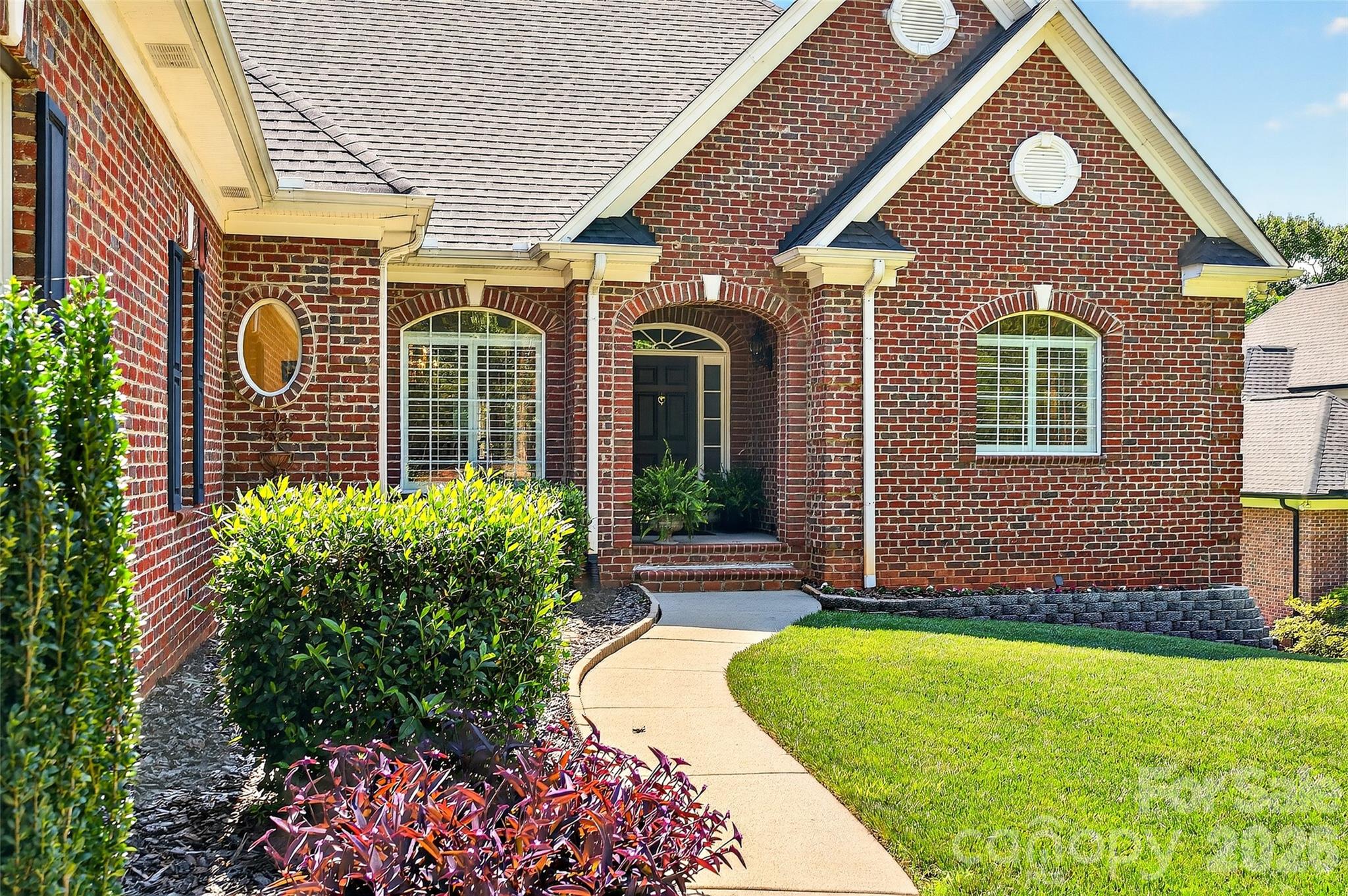 3574 Live Oaks Avenue Property Photo 1