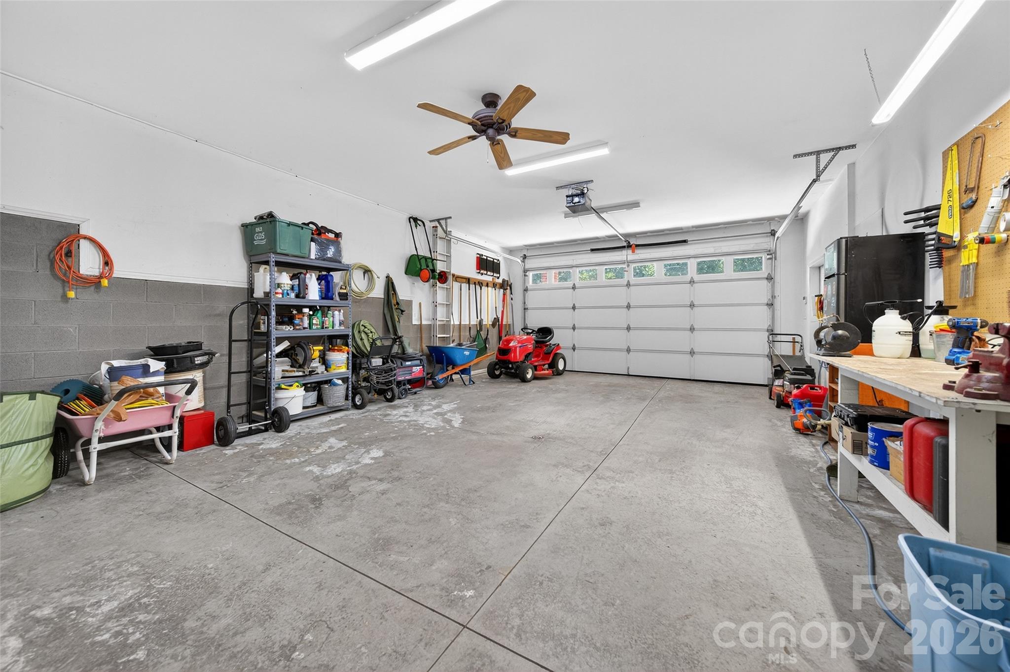 3574 Live Oaks Avenue Property Photo 28
