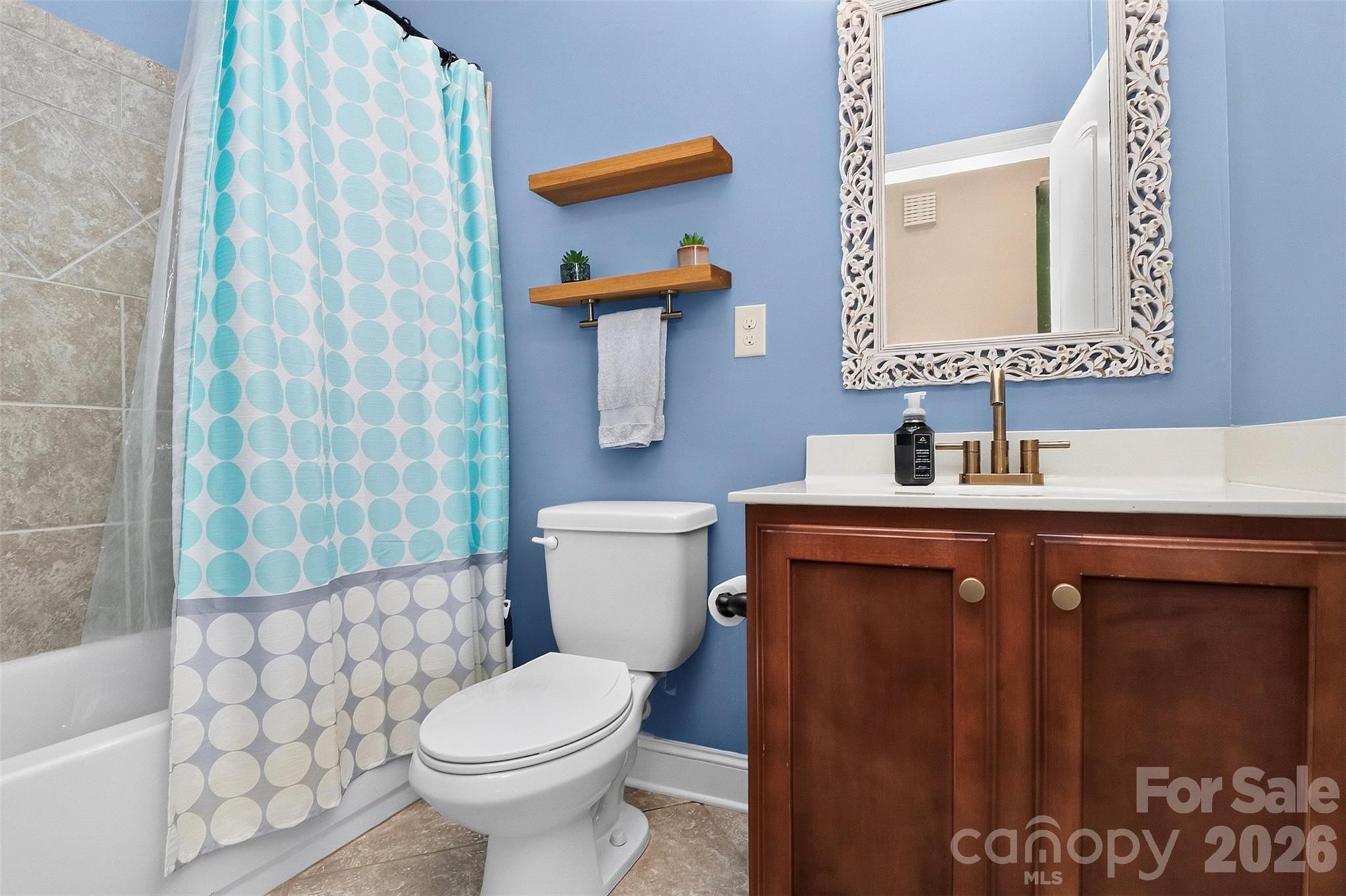 5112 Forest Knoll Court Property Photo 7