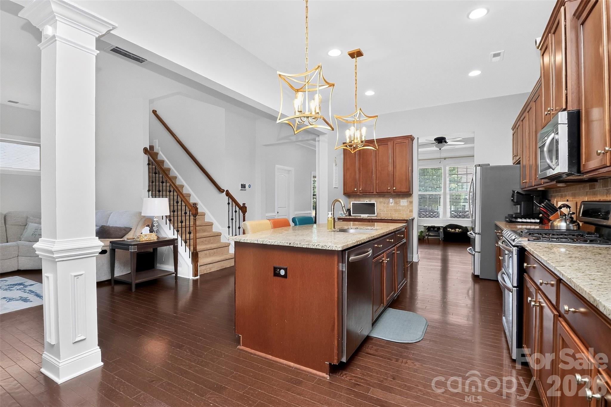 5112 Forest Knoll Court Property Photo 9