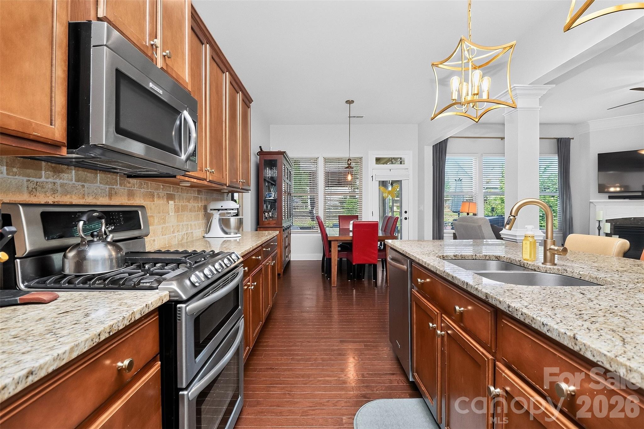 5112 Forest Knoll Court Property Photo 10