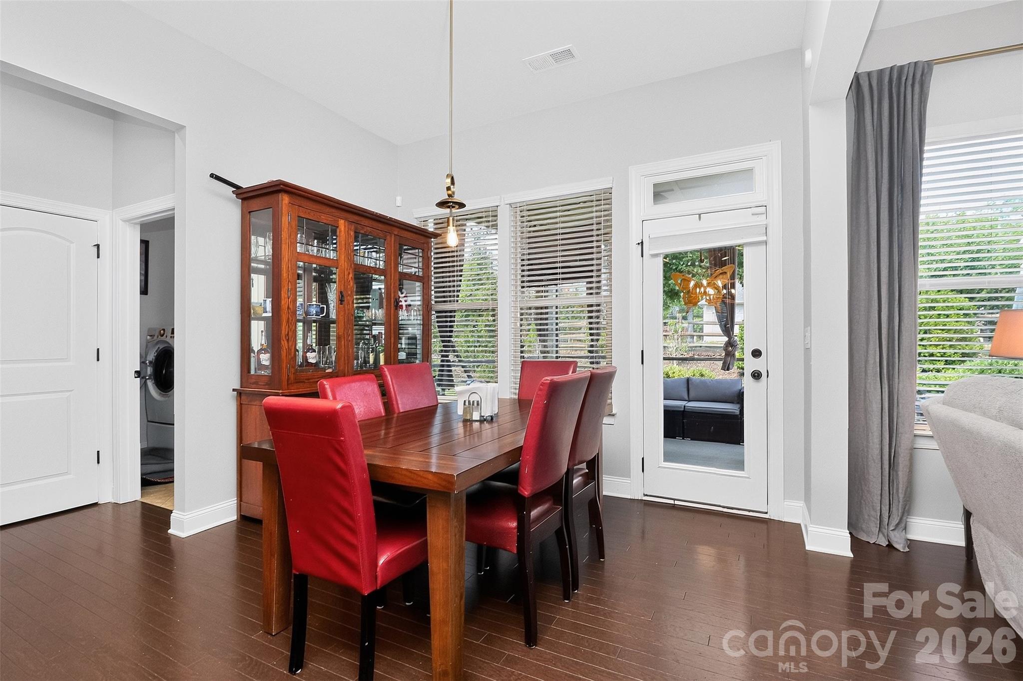 5112 Forest Knoll Court Property Photo 11