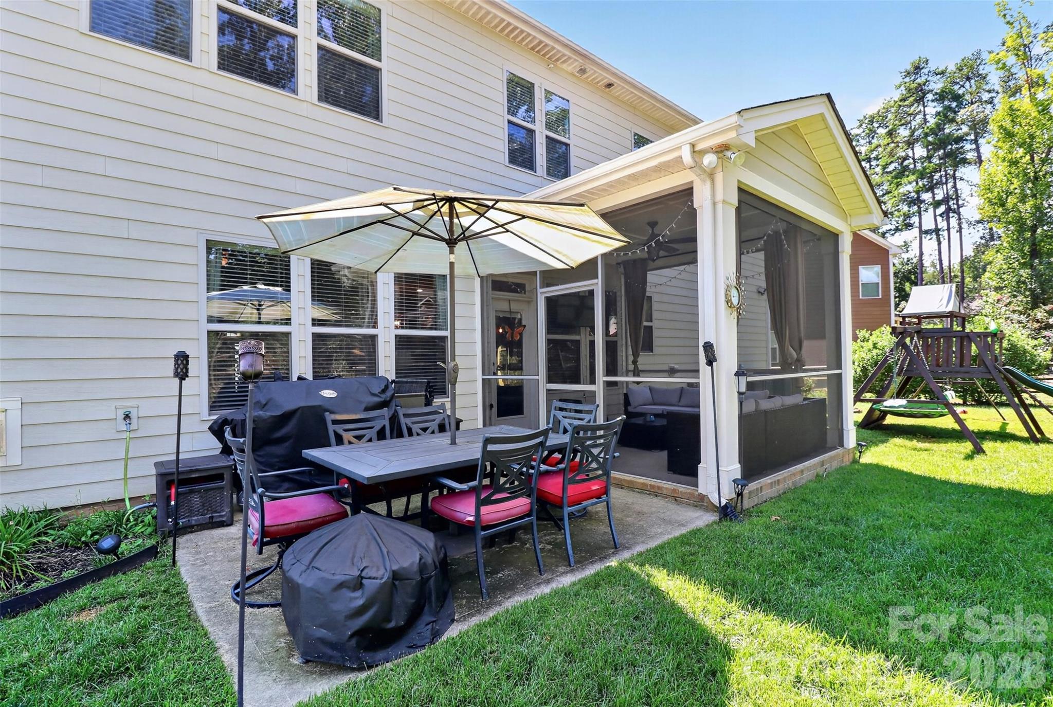 5112 Forest Knoll Court Property Photo 31