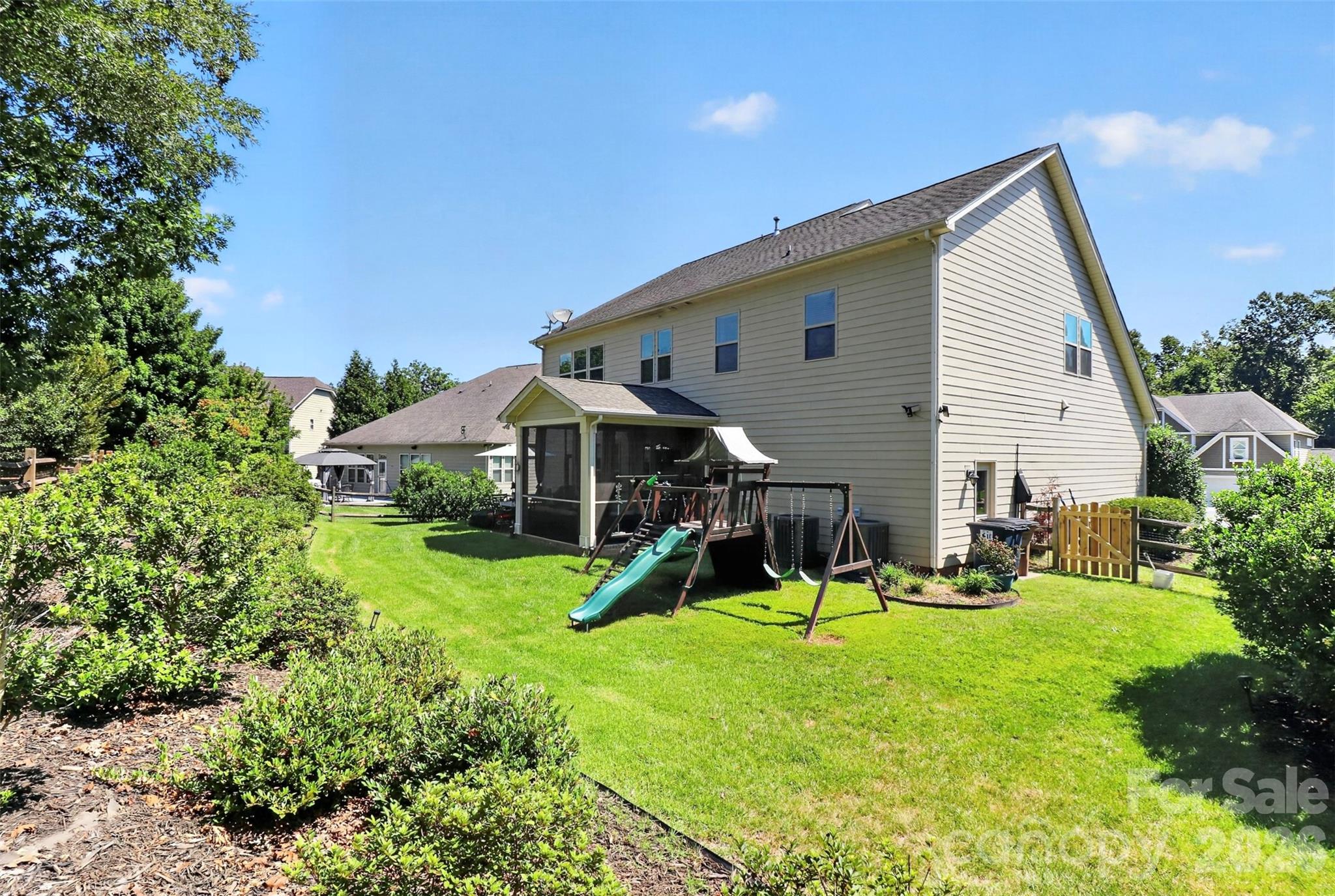 5112 Forest Knoll Court Property Photo 32