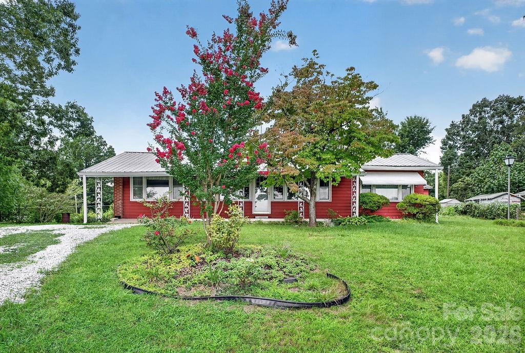 2409 Lucas Street Property Photo 5