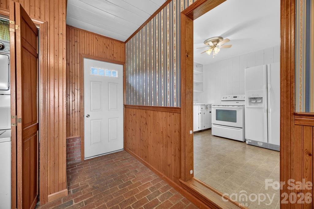 2409 Lucas Street Property Photo 24