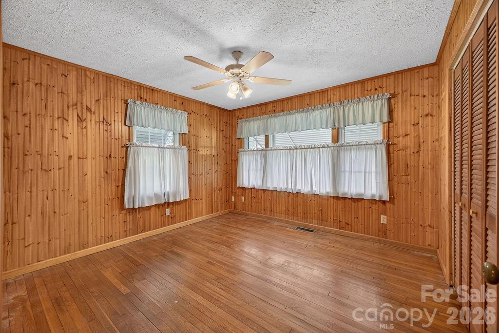 2409 Lucas Street Property Photo 26