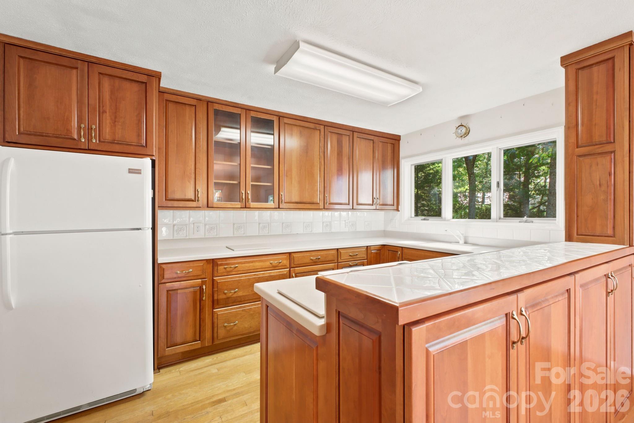 765 Oak Ridge Drive Property Photo 12