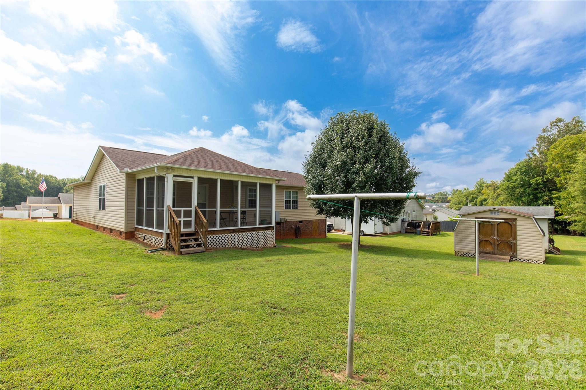 607 Helms Drive Property Photo 7