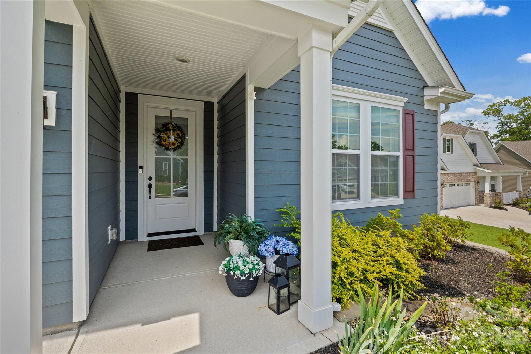 8019 Longwaters Court Property Photo 2