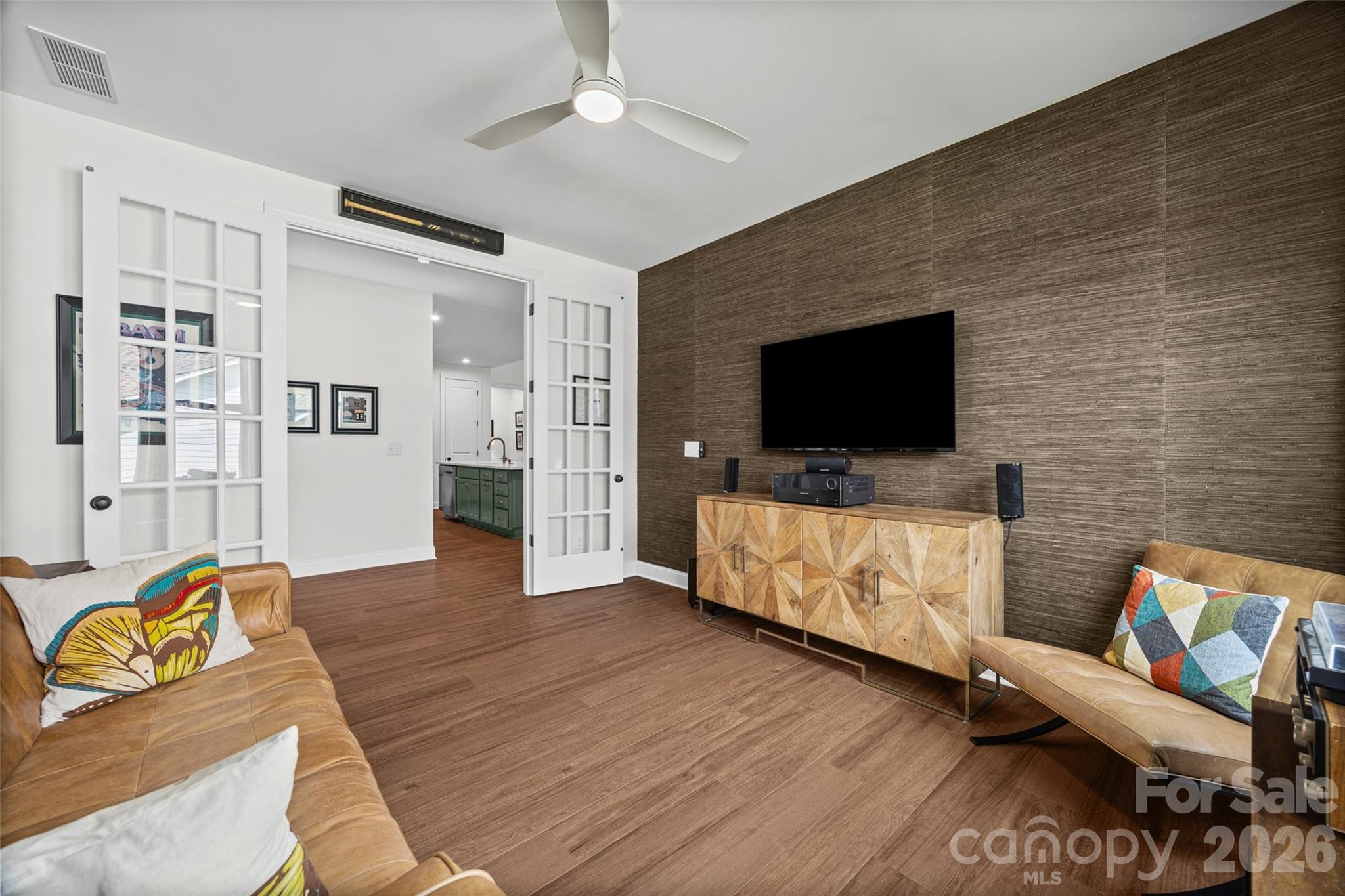 8019 Longwaters Court Property Photo 8